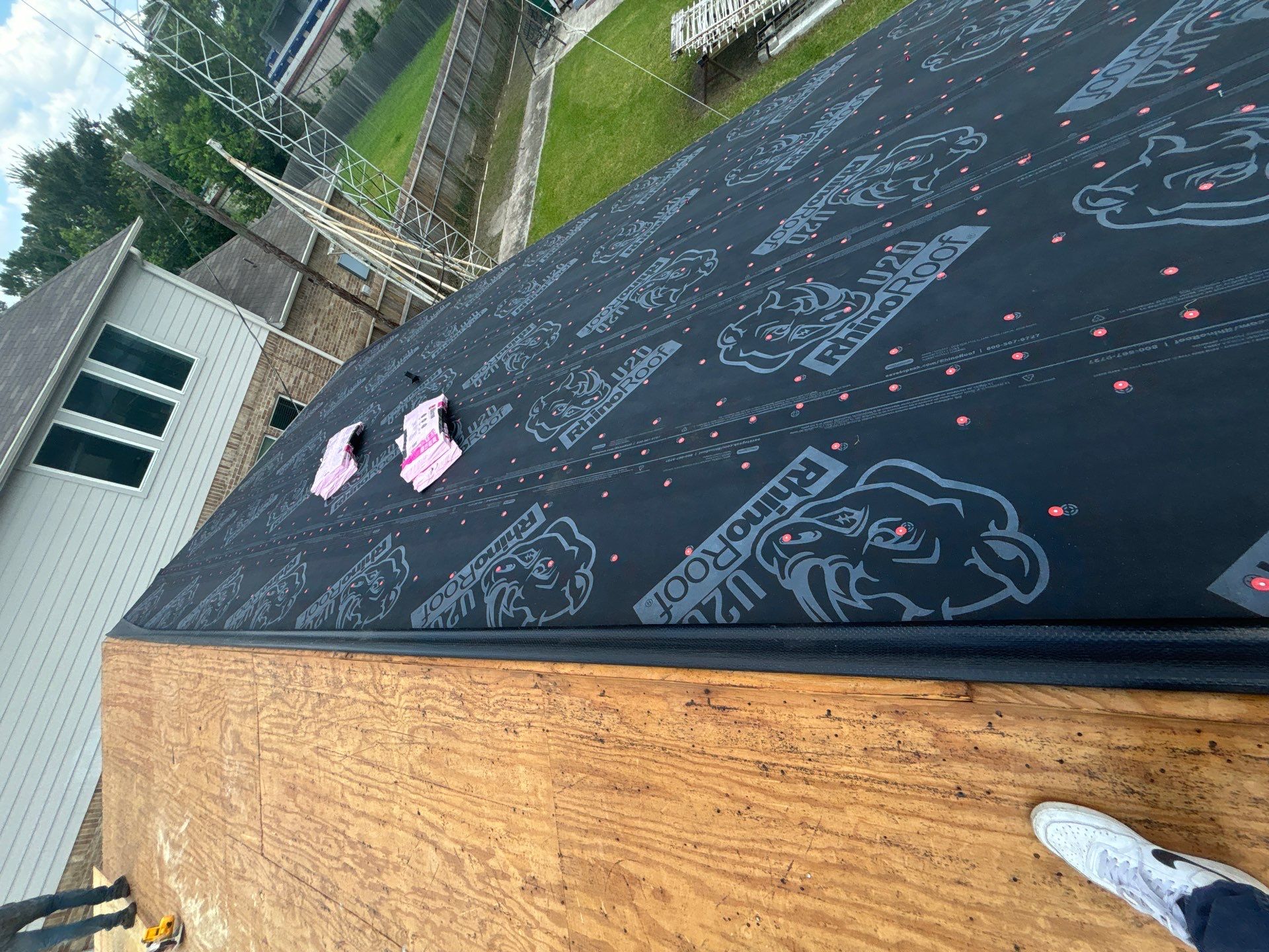 Residential Roofing Installation using Owen's Corning Duration (Lifetime) Shingles by Roof Repair Company