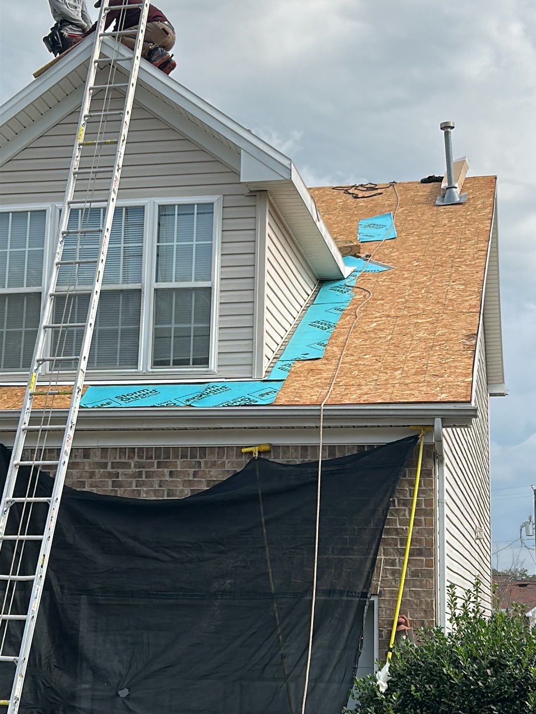 Residential Roofing Installation using GAF HDZ Roofing System  by Undersun Roofing 