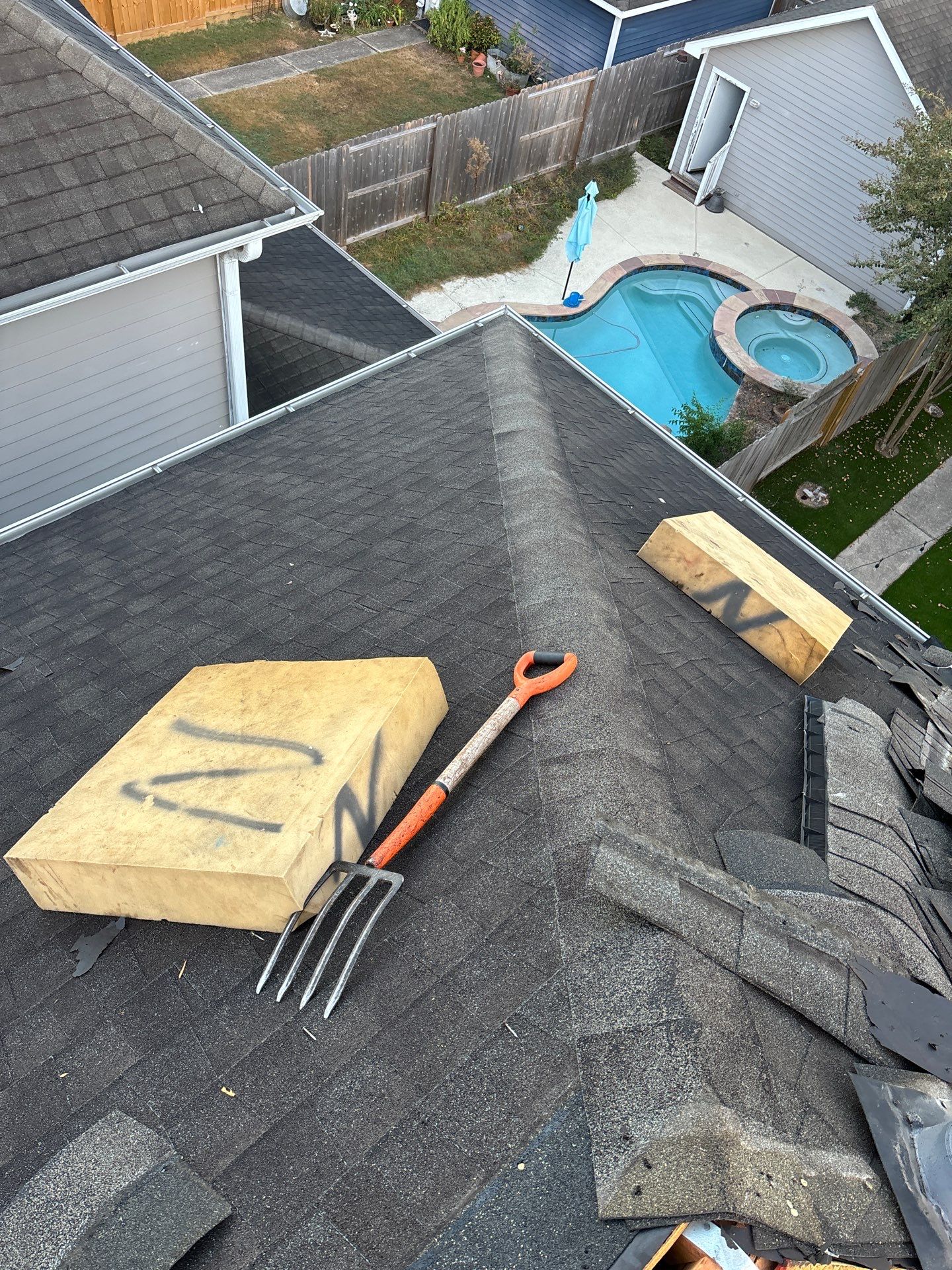 Residential Roofing Installation using Owen's Corning Duration (Lifetime) Shingles by Roof Repair Company