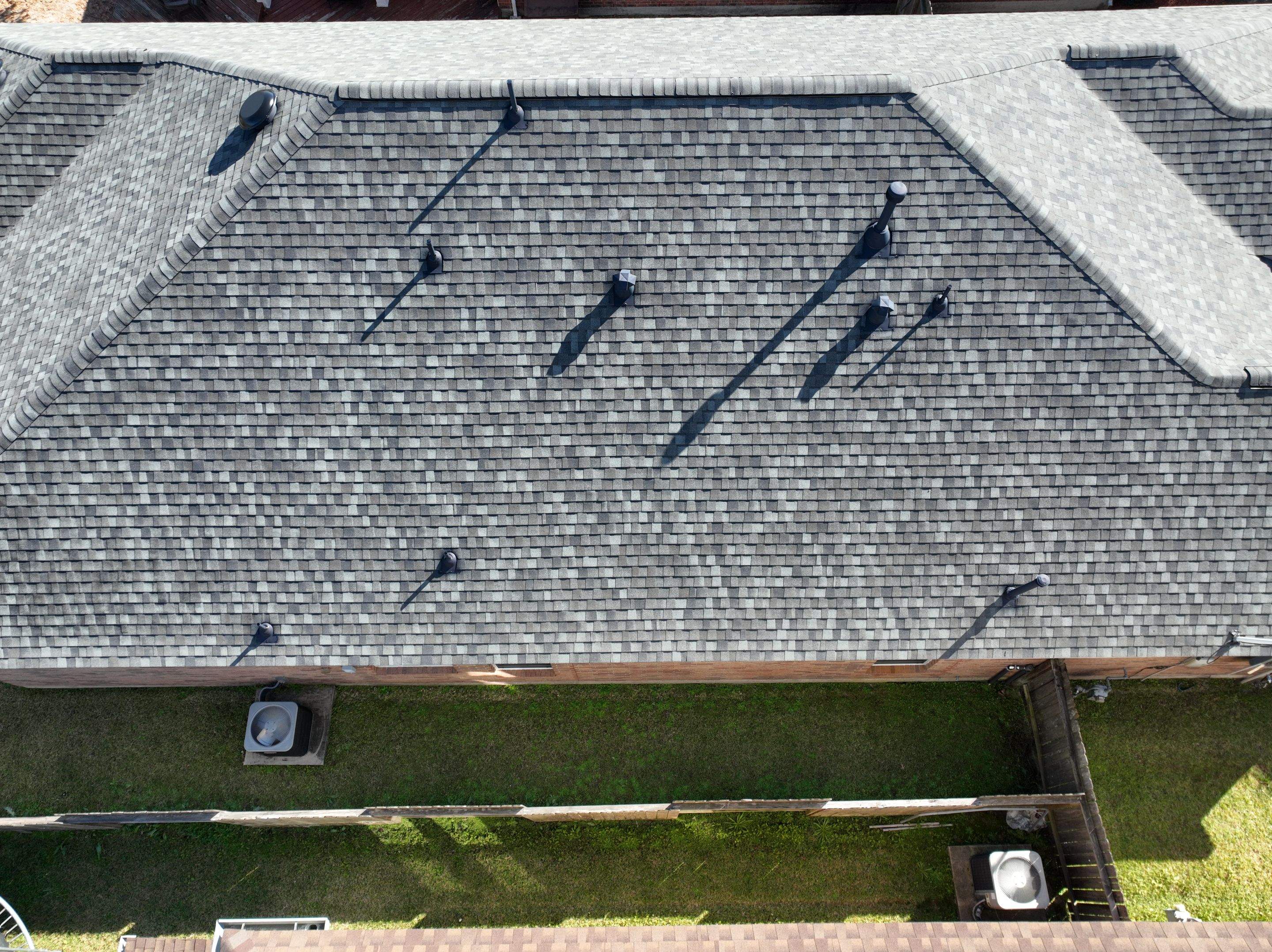 SureStart PLUS 4-STAR Warranty Fully covers materials, labor, tear-off and disposal expenses in years 1-50. by Roof Concepts Construction
