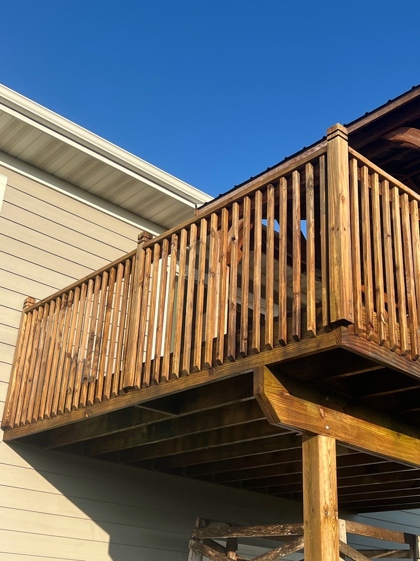 Deck Staining by Grandview Painting
