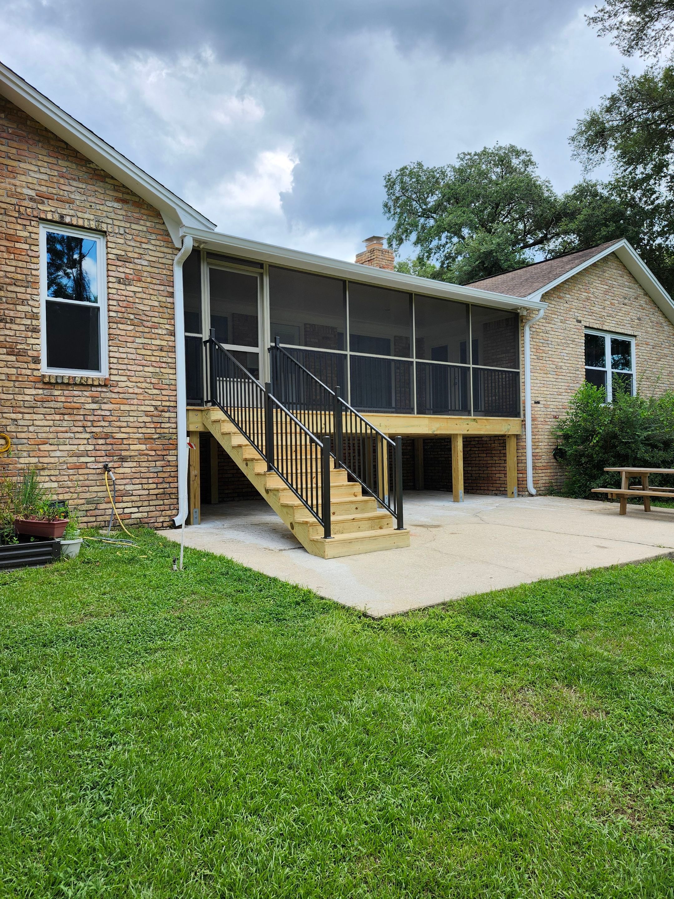 Screen Room w/Deck in Milton by Titan Sunrooms