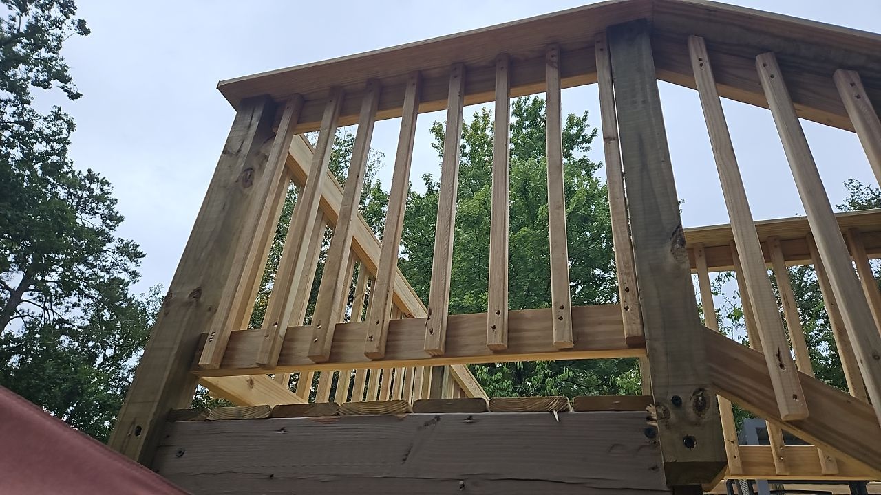 Windsor Blvd - Deck Installation by Pillar and Pine