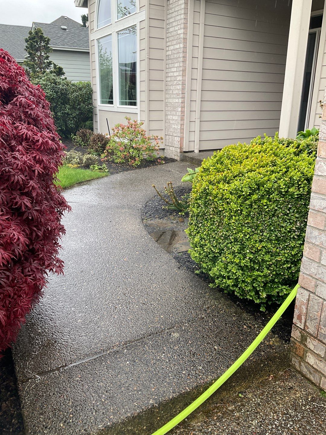 Driveway wash using Surfactant by Willamette Outdoor Wash LLC