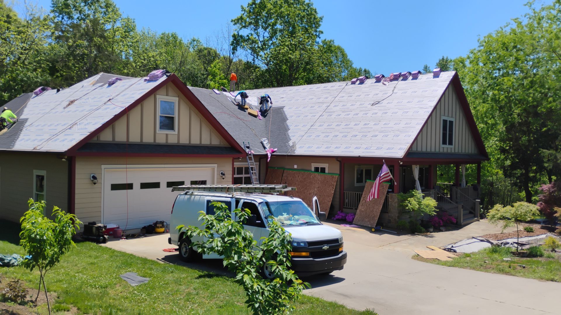 Tony's roof by BROCK BUILDERS 