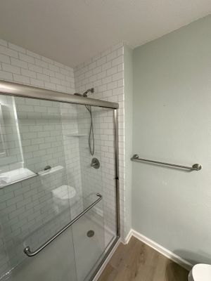 Bulverde Tub-to-Shower Conversion & Bathroom Remodel