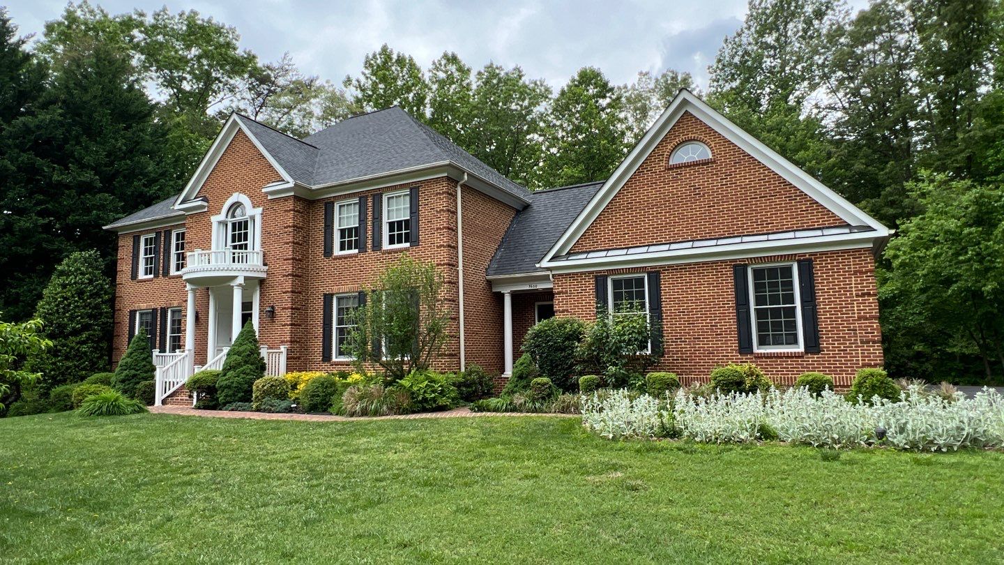 Clifton - CertainTeed Landmark Charcoal Black by RM Banning, Inc.