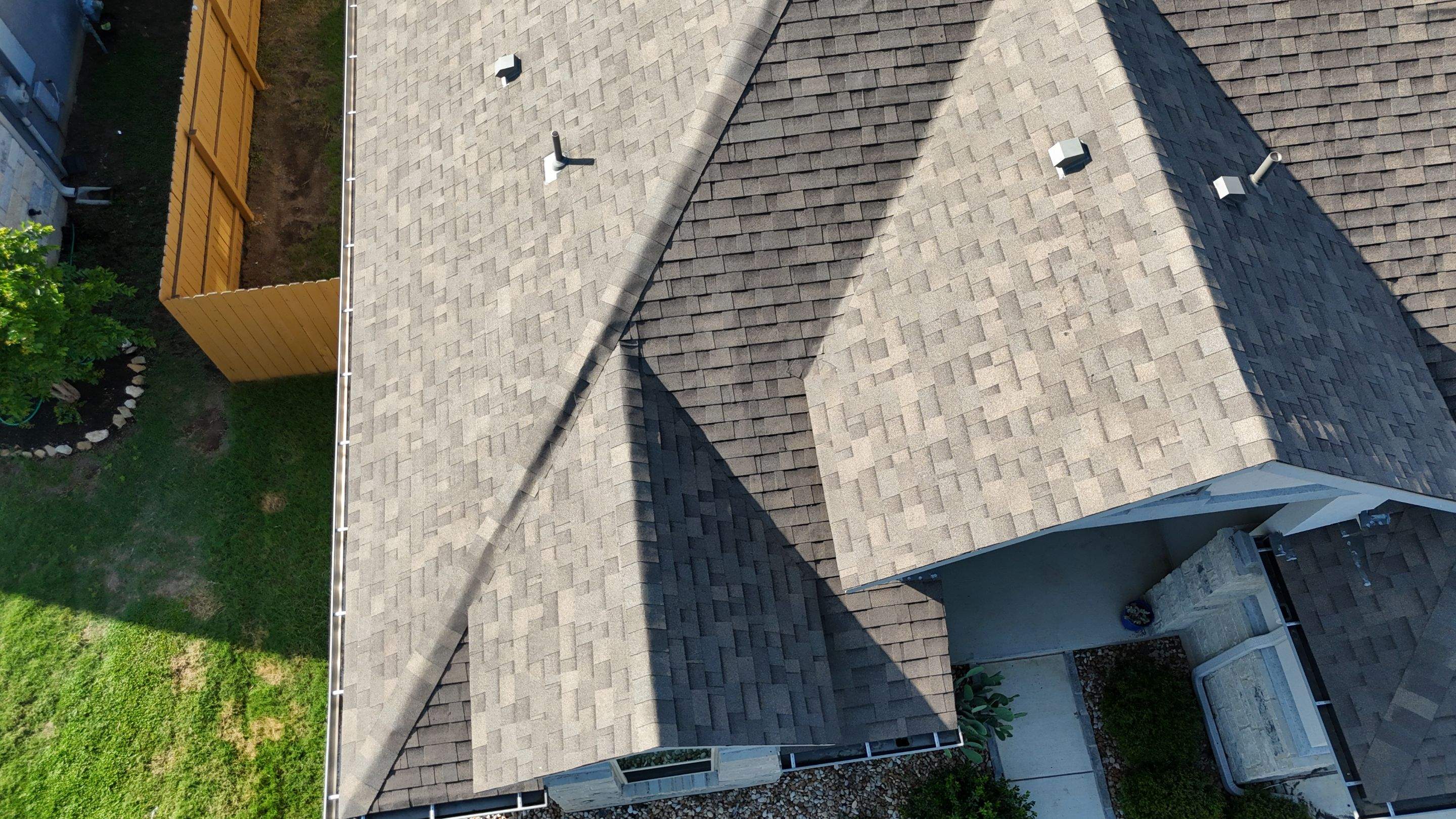 Weathered Wood - Malarkey Vista by RoofsOnly.com