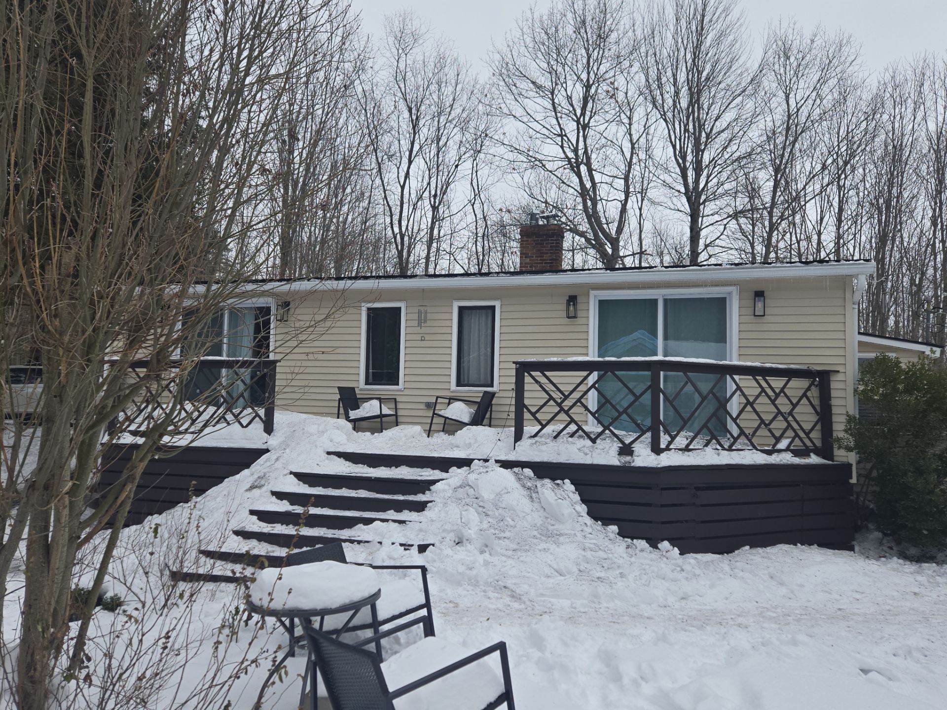 Jasmor Roofing & Contracting featured photo.