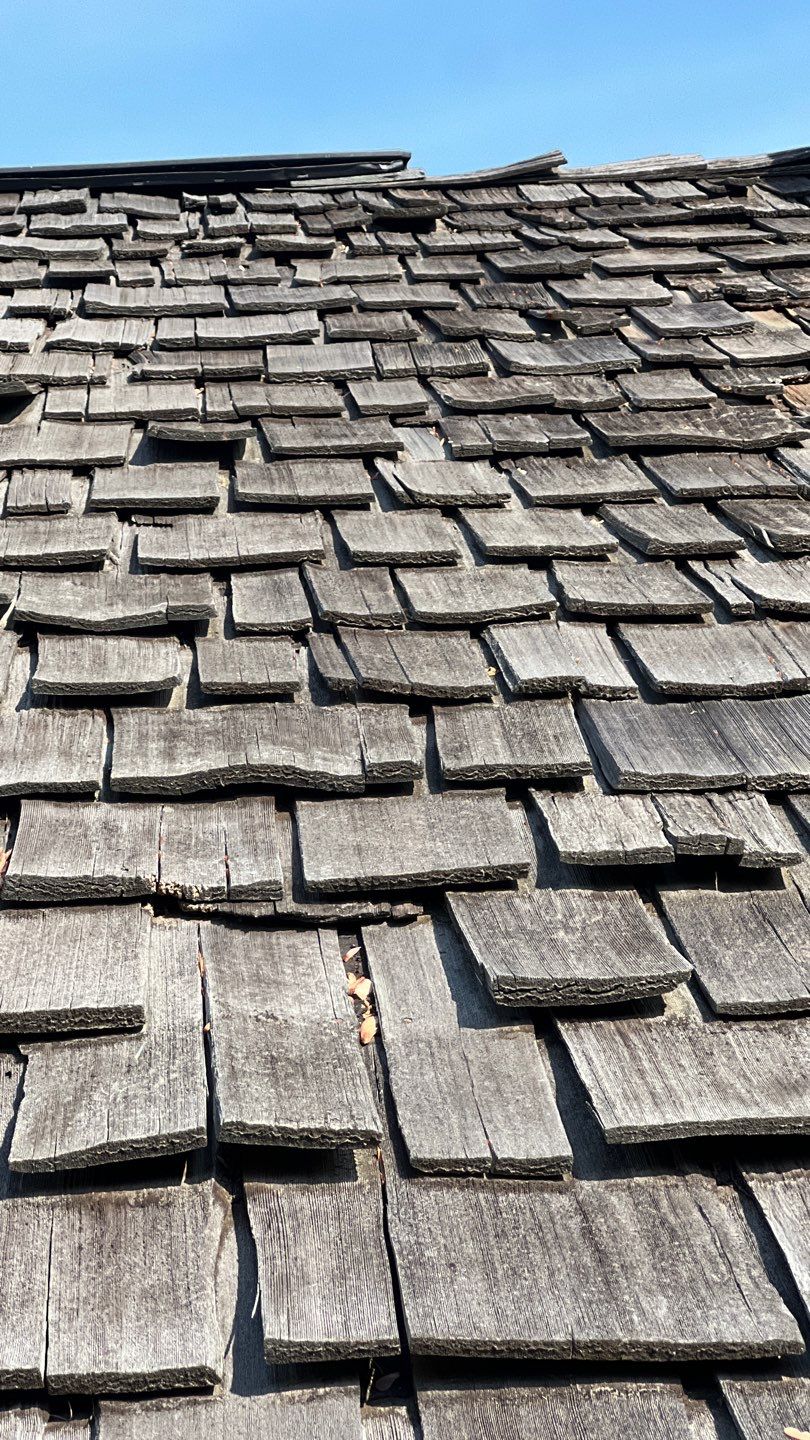 Falls Church - 18" Perfection CCA Shakes in Western Red Cedar by RM Banning, Inc.