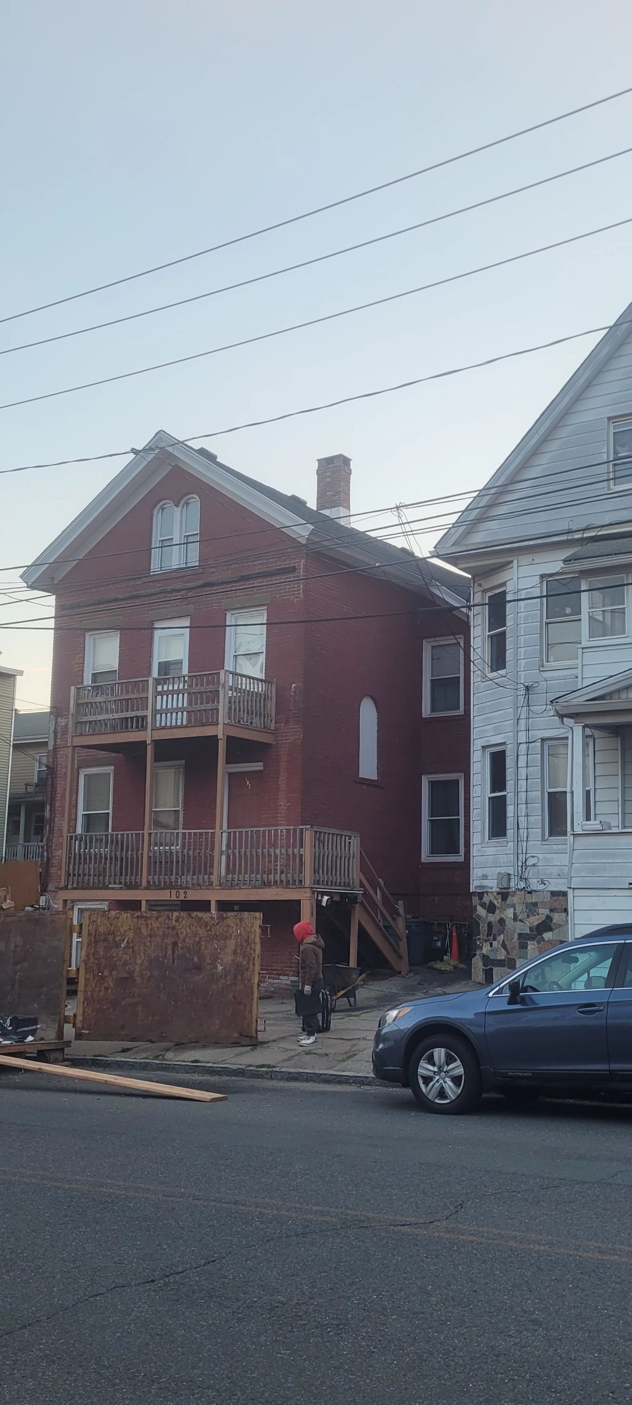 DiGiorgi in Derby;  A beautiful newly shingled roof! by DiGiorgi Roofing and Siding Inc