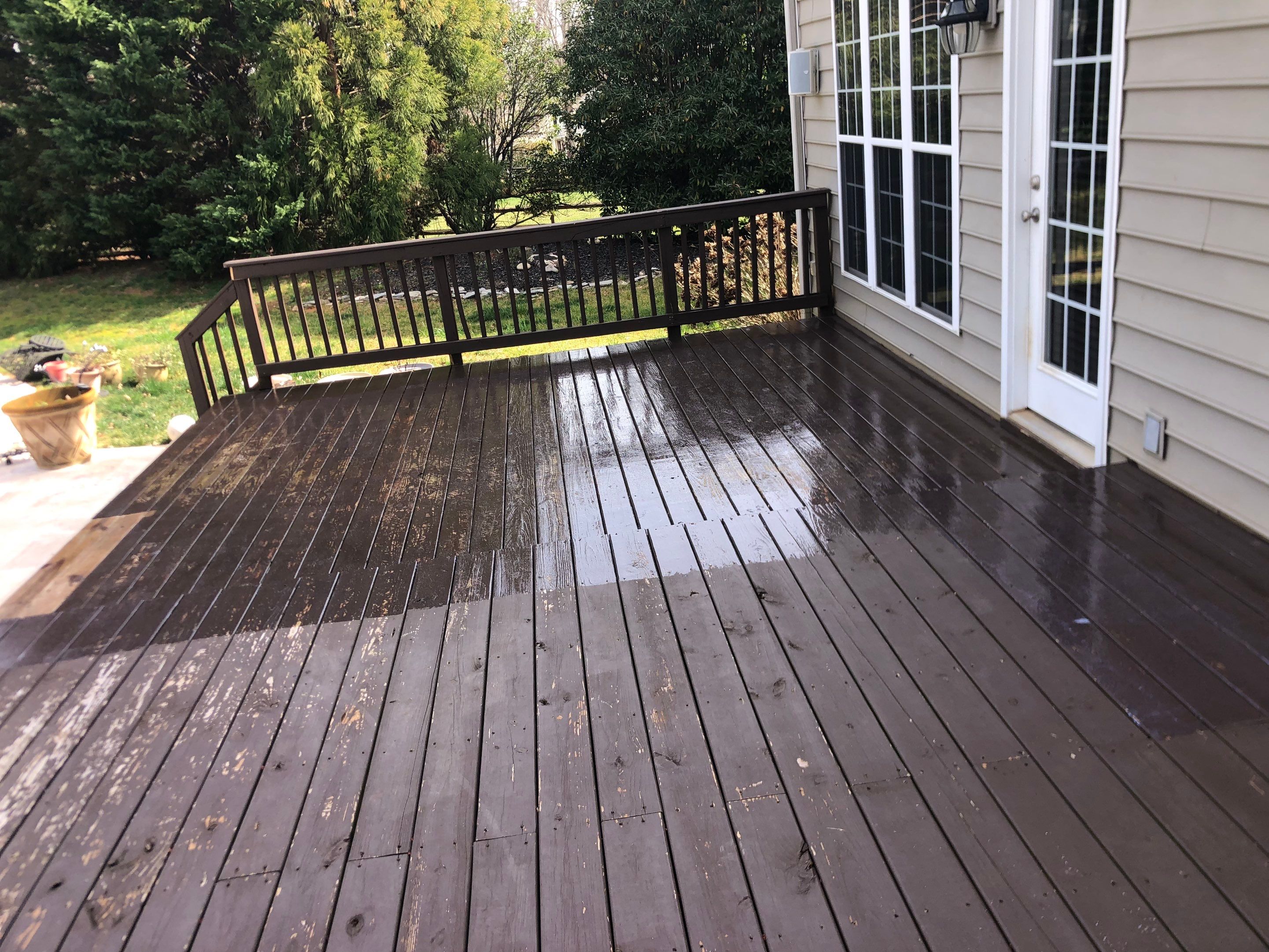 Coated Deck using AcryFin by DuraSeal