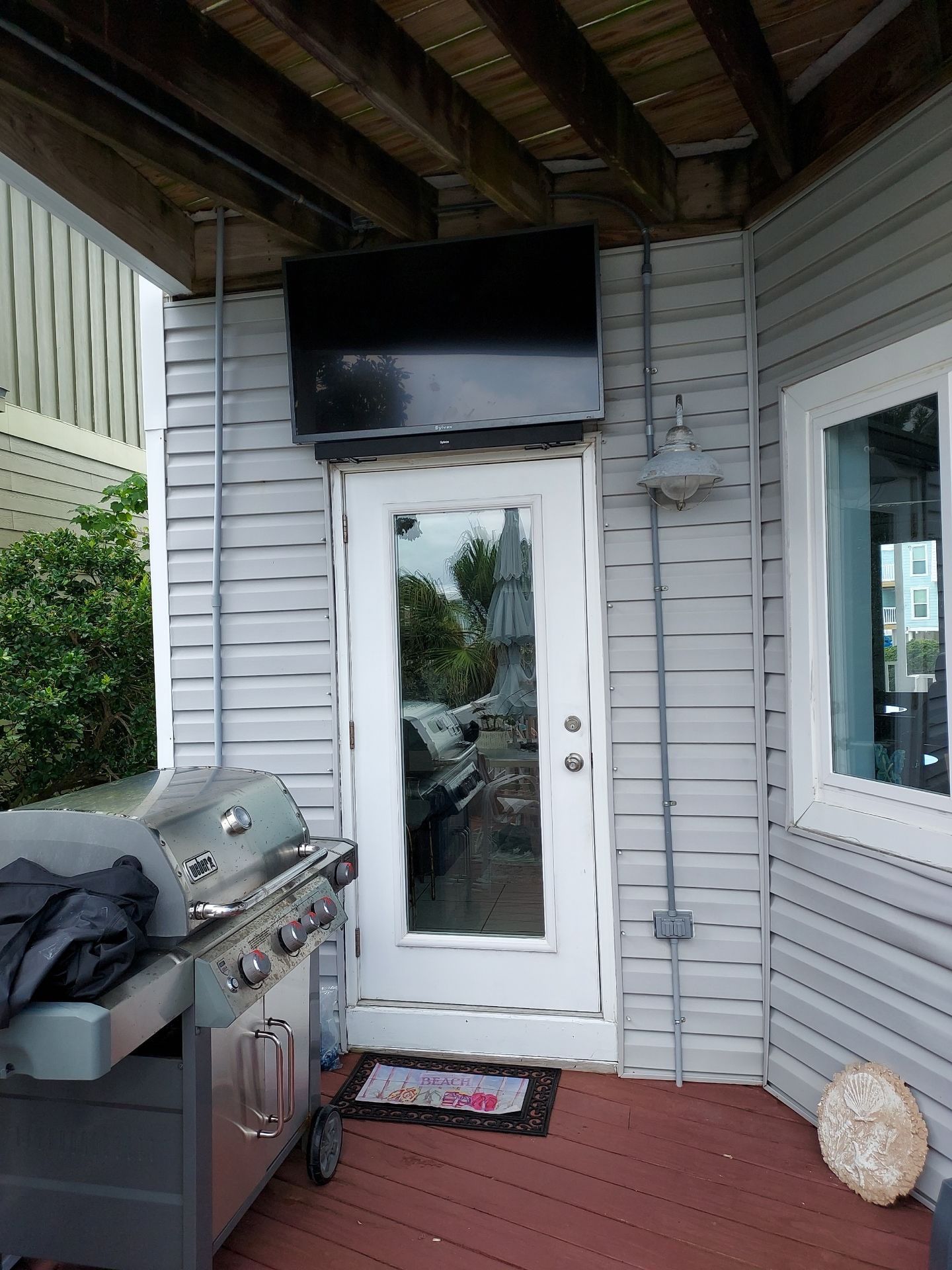 Outdoor TV Mounting Projects by Hangman Mounting & Installation 