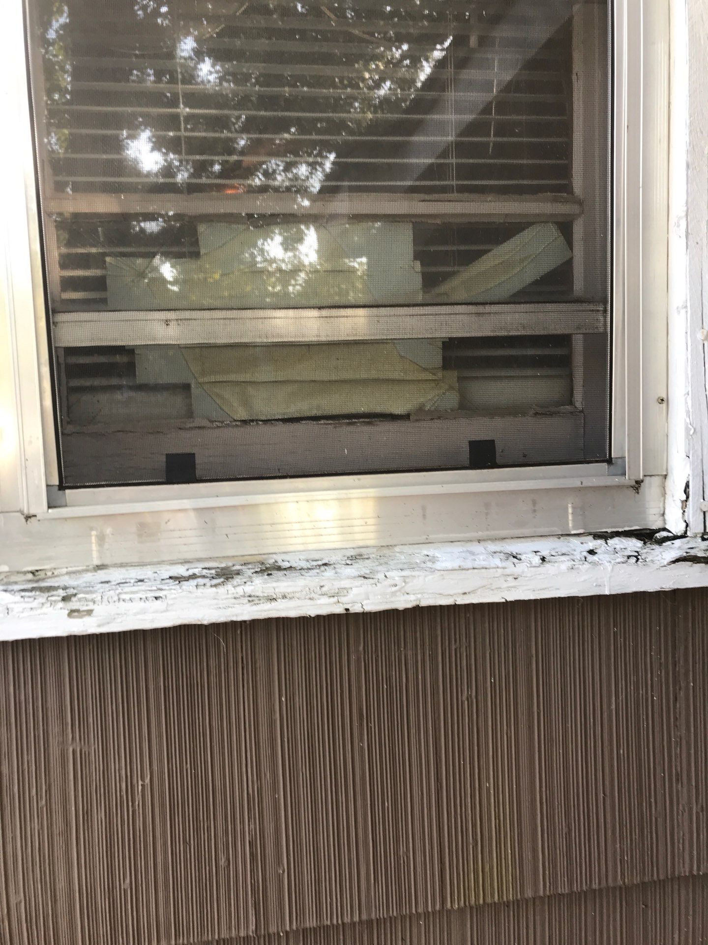 Siding Installation using Extrerior Porfolio Vinyl Siding  by EEC  Windows, Siding & Roofing 
