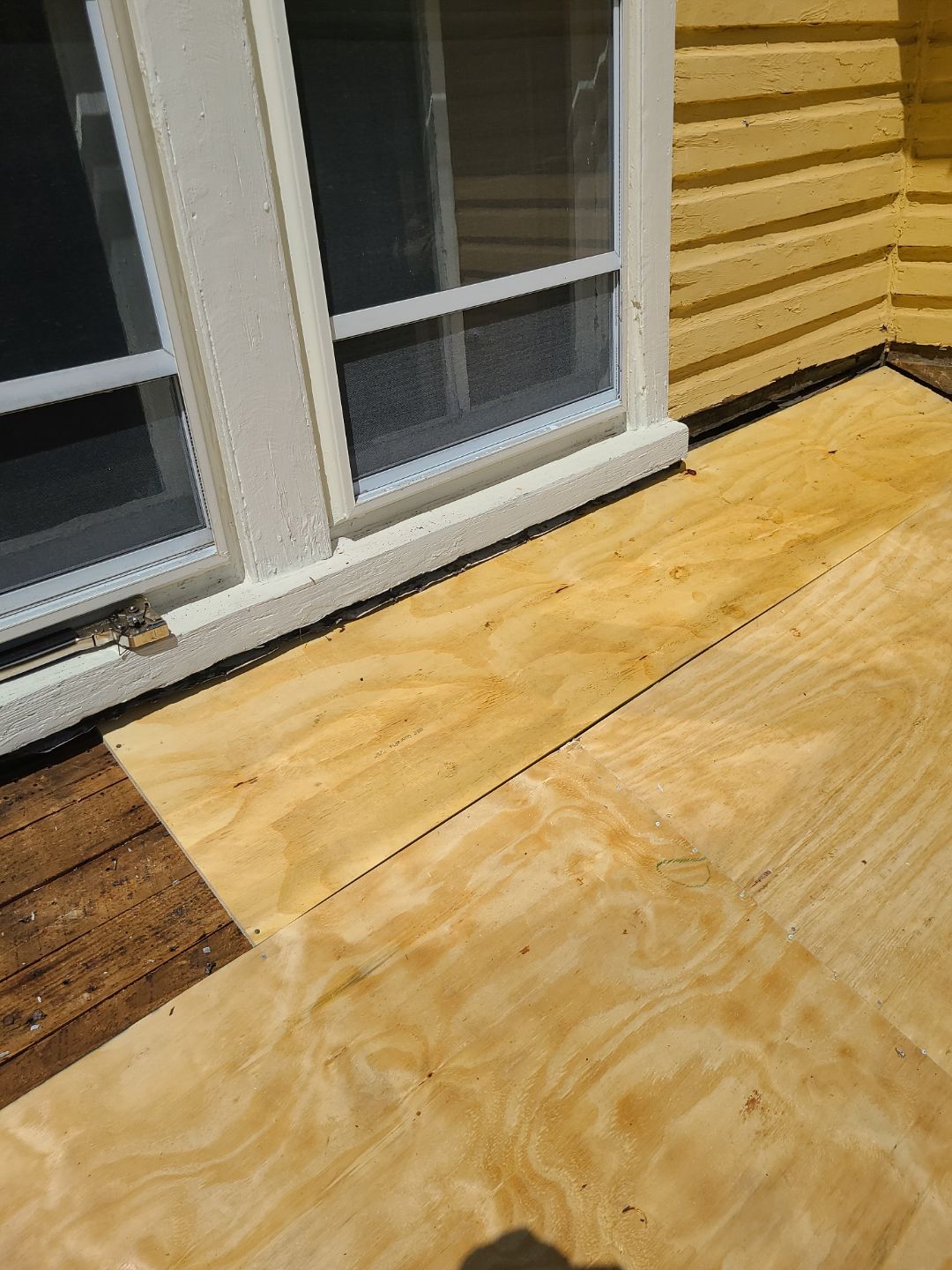 Arlington: CertainTeed Landmark Designer Shingles in Moire Black by RM Banning, Inc.