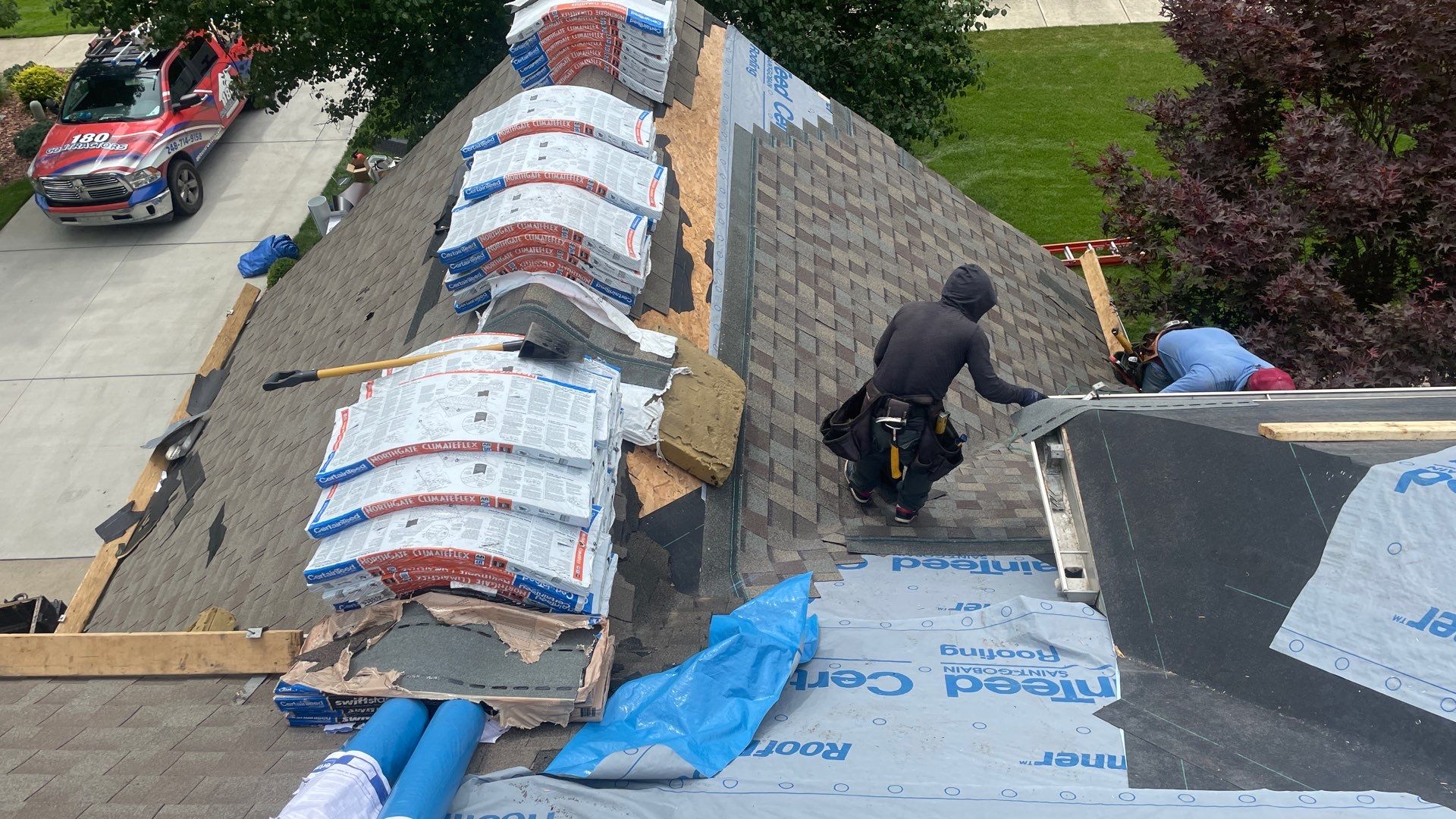Roof Replacement using CertainTeed Landmark by 180 Contractors