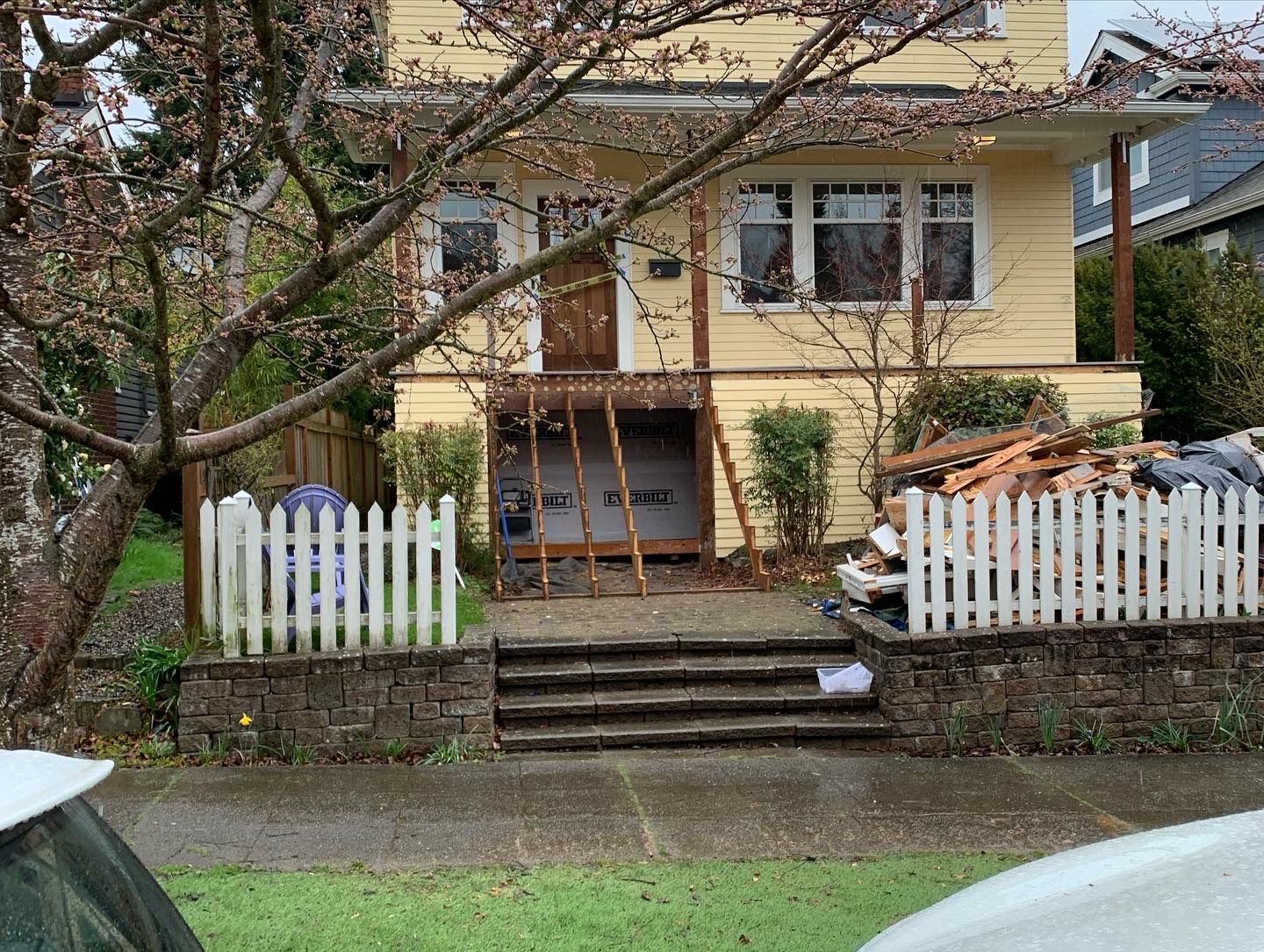 Greenlake Front Porch by Alki deck builders 