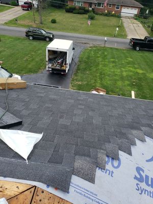 ATLAS PINNACLE COLOR: PRISTINE SCOTCHGARD BLACK SHADOW DRIP EDGE: WHITE