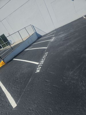 Commercial Sealcoat & Asphalt Patch Repair | Lynnwood 