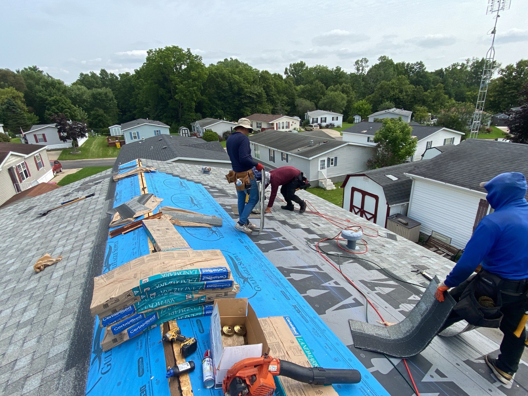 Roof Replacement using CertainTeed Landmark by 180 Contractors