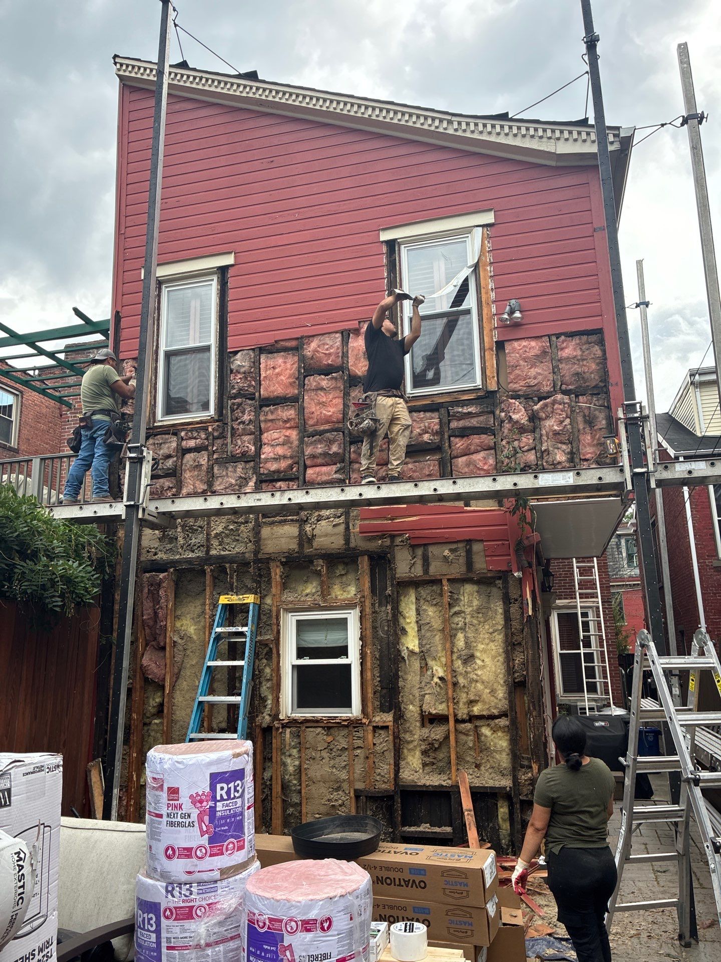 Mastic Ovation Vinyl Siding Renovation for Pittsburgh Rowhome by Ideal Siding Pittsburgh