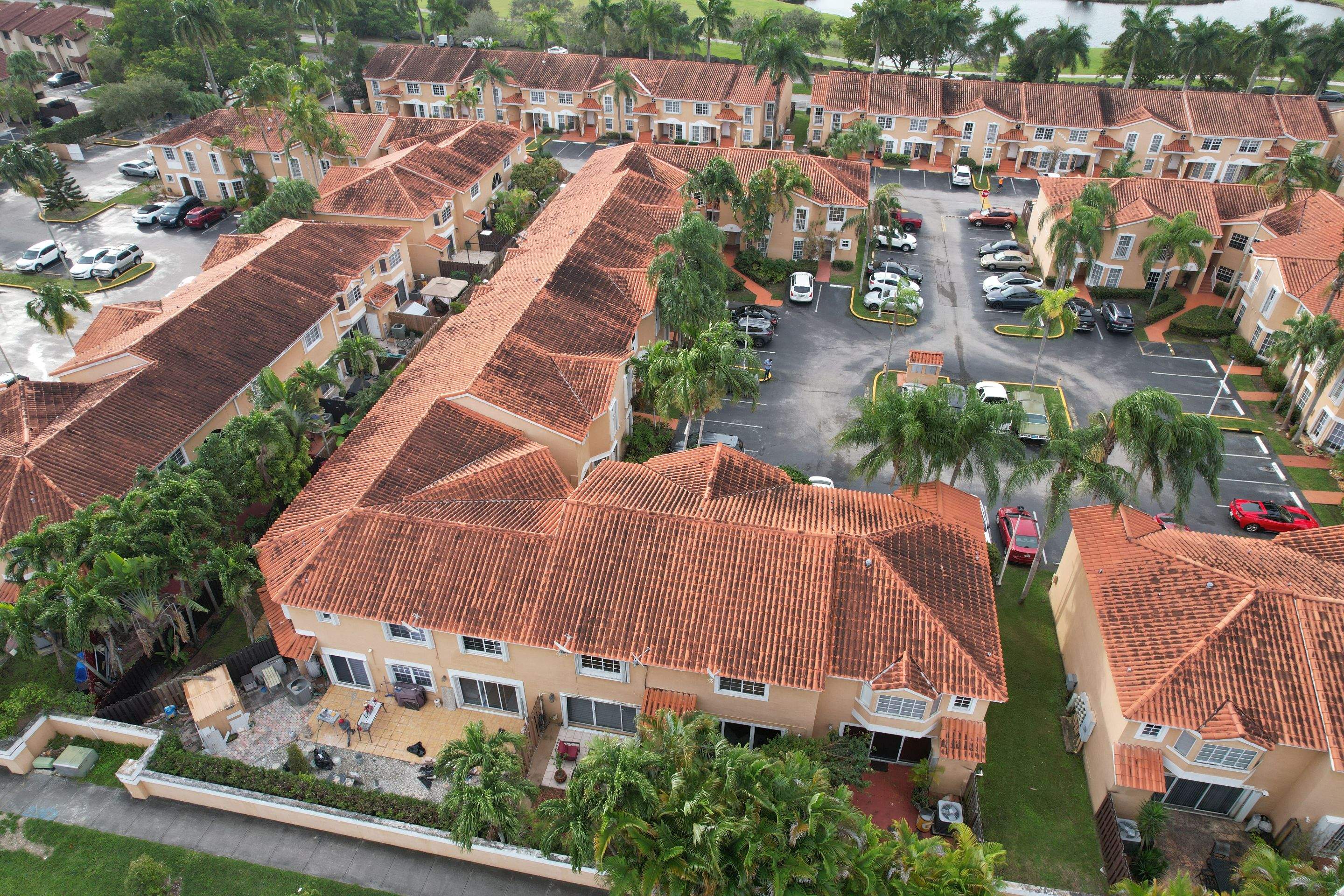 SIENNA VILLAS CONDO - BLDG 14304 by Souffront Construction & Engineering