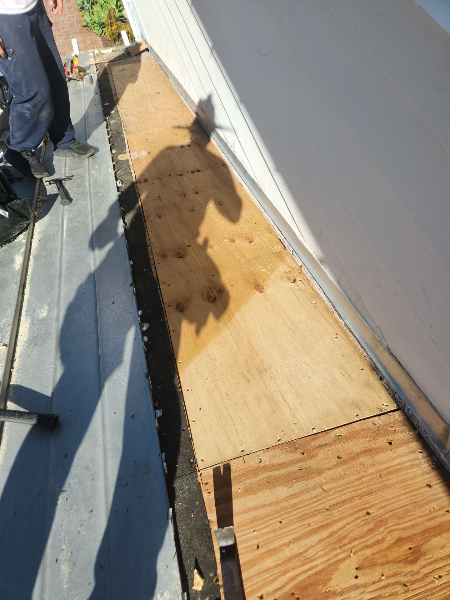 Metal Roof Repair in Fort Lauderdale – Reliable, Skilled, and Professional Service by Aastro Roofing