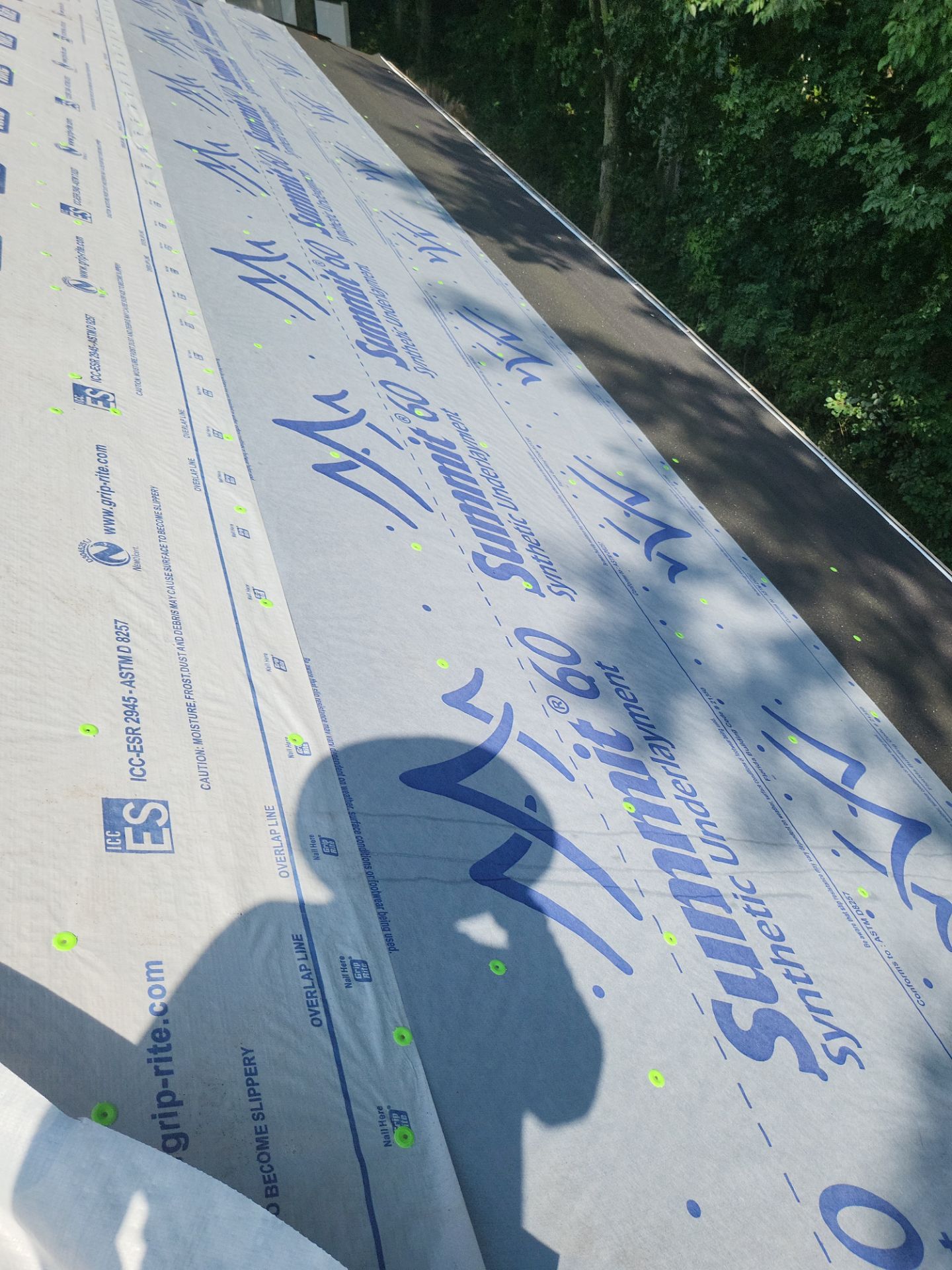 Atlas Pinnacle, Color, Majestic Shake, Drip Edge, Color, White by Eagle Eye Roofing
