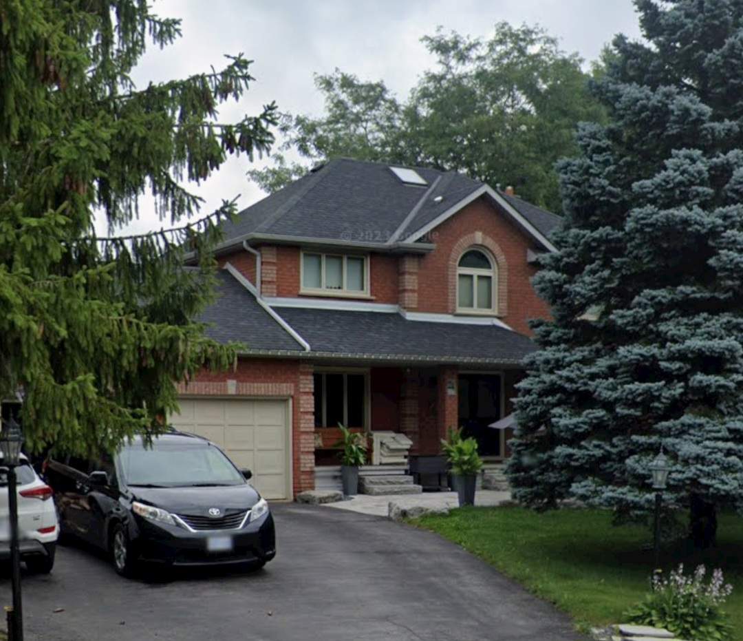 Velux Skylight Replacement in Oro-Medonte by Elsa Roofing