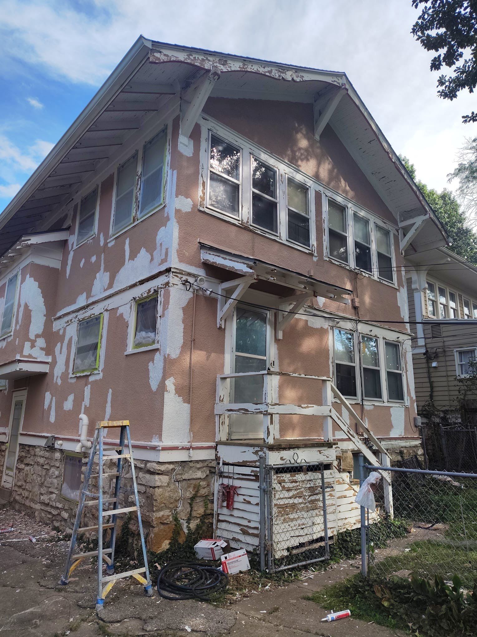 Historic Kansas City Exterior Restoration by Cougar Painting