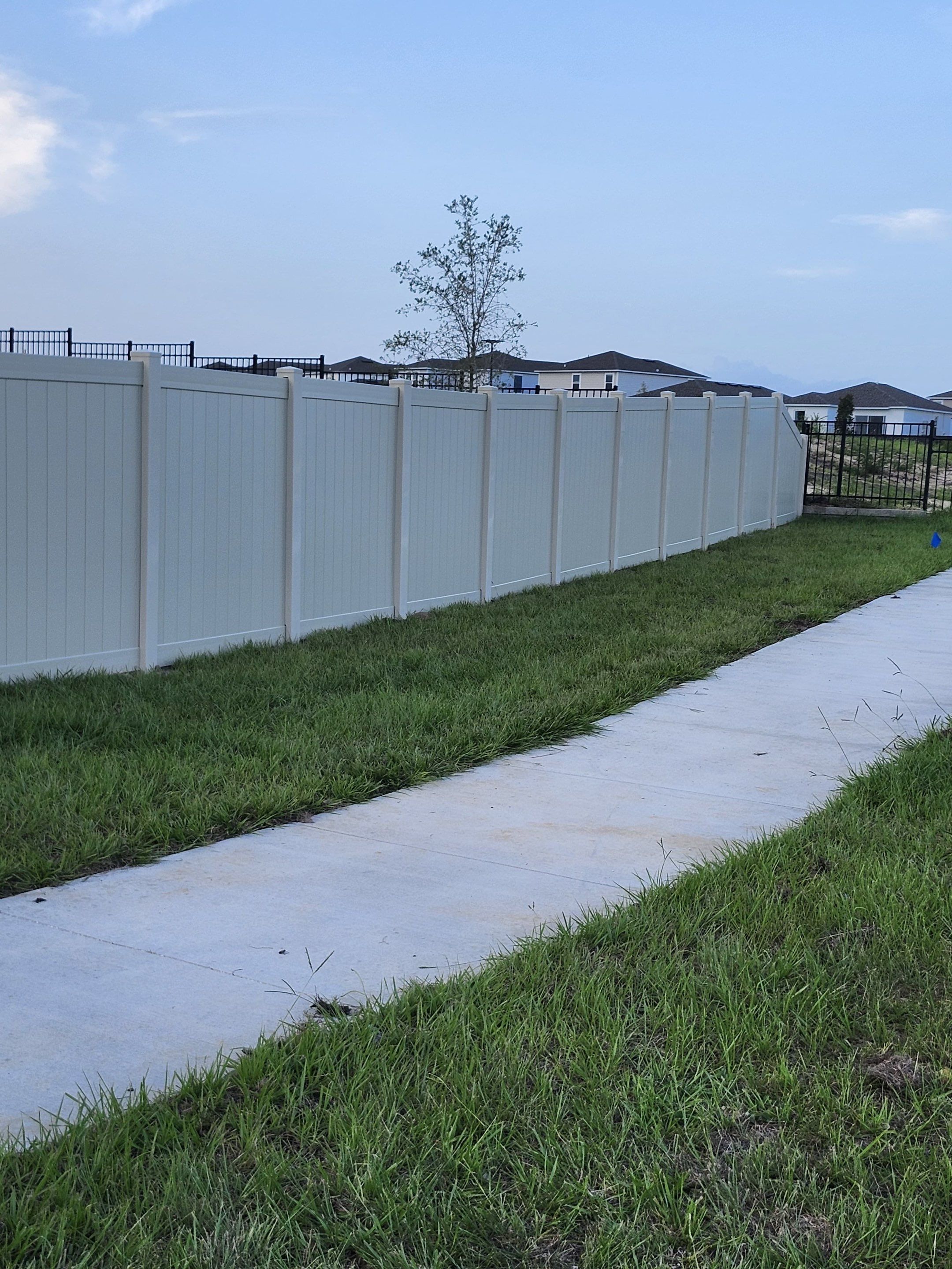 Waterstone HOA at Mascote Vinyl Fence Installation by Asap fence and gates, LLC