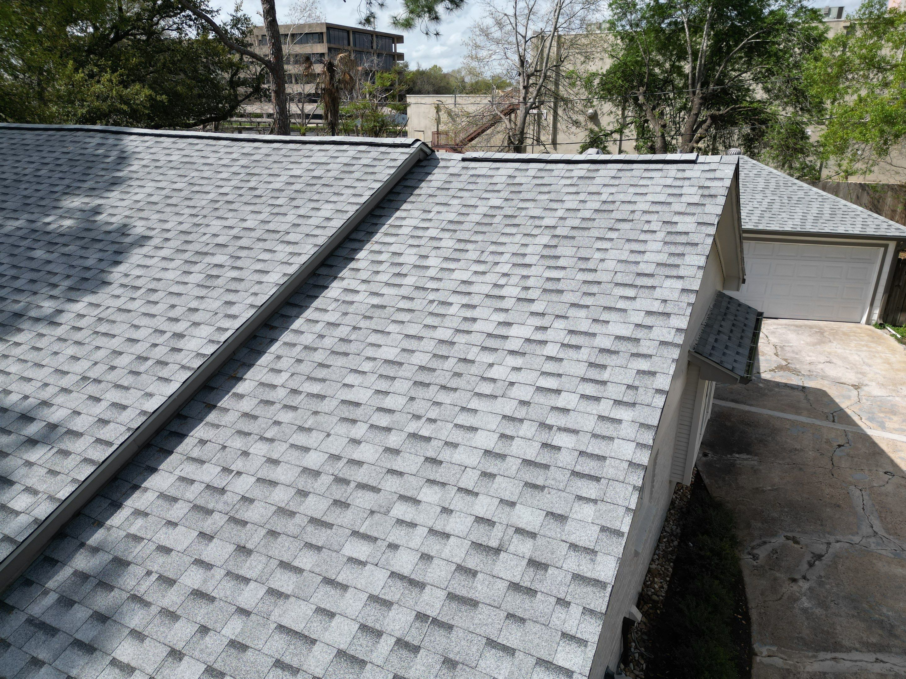 IKO Cambridge Dual Grey by HHH Roofing & Construction