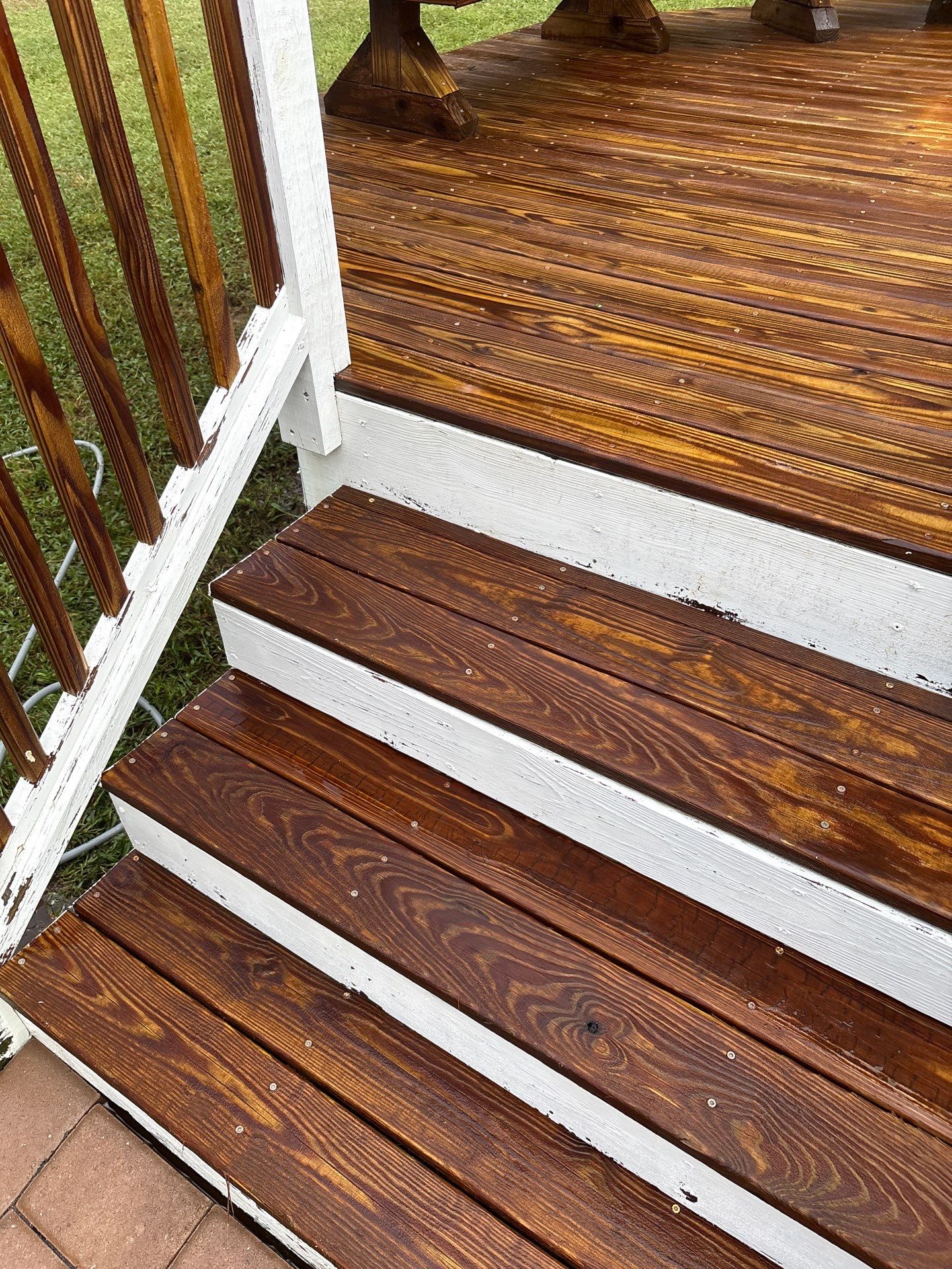 Wood Deck using Wood Sealant by DuraSeal