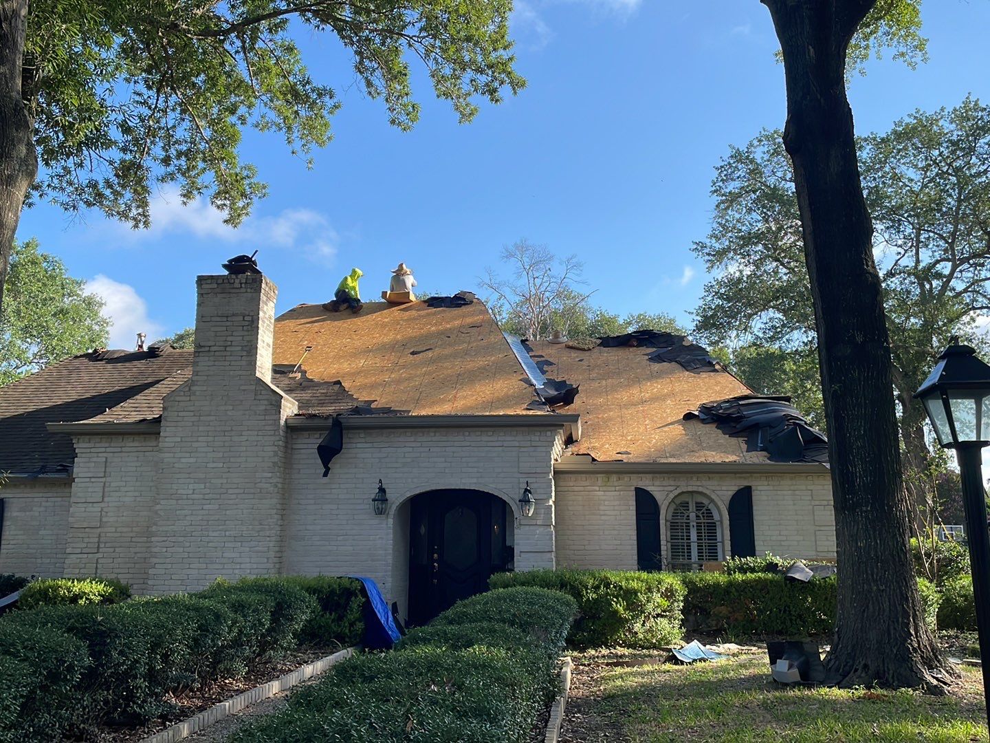 Residential Roofing Installation using Owen's Corning Duration (Lifetime) Shingles by Roof Repair Company