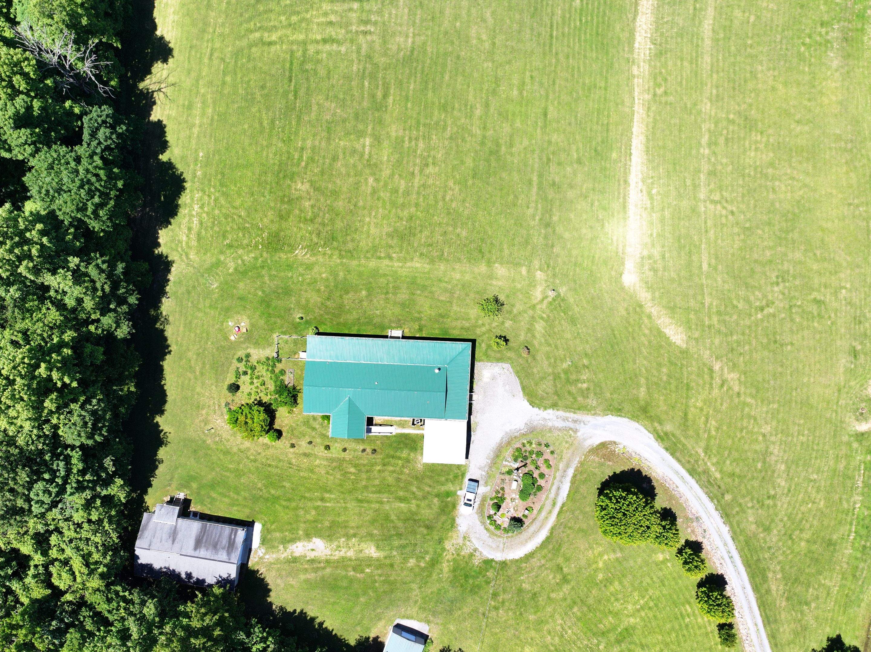 Haley Residence by Omnia Roofing