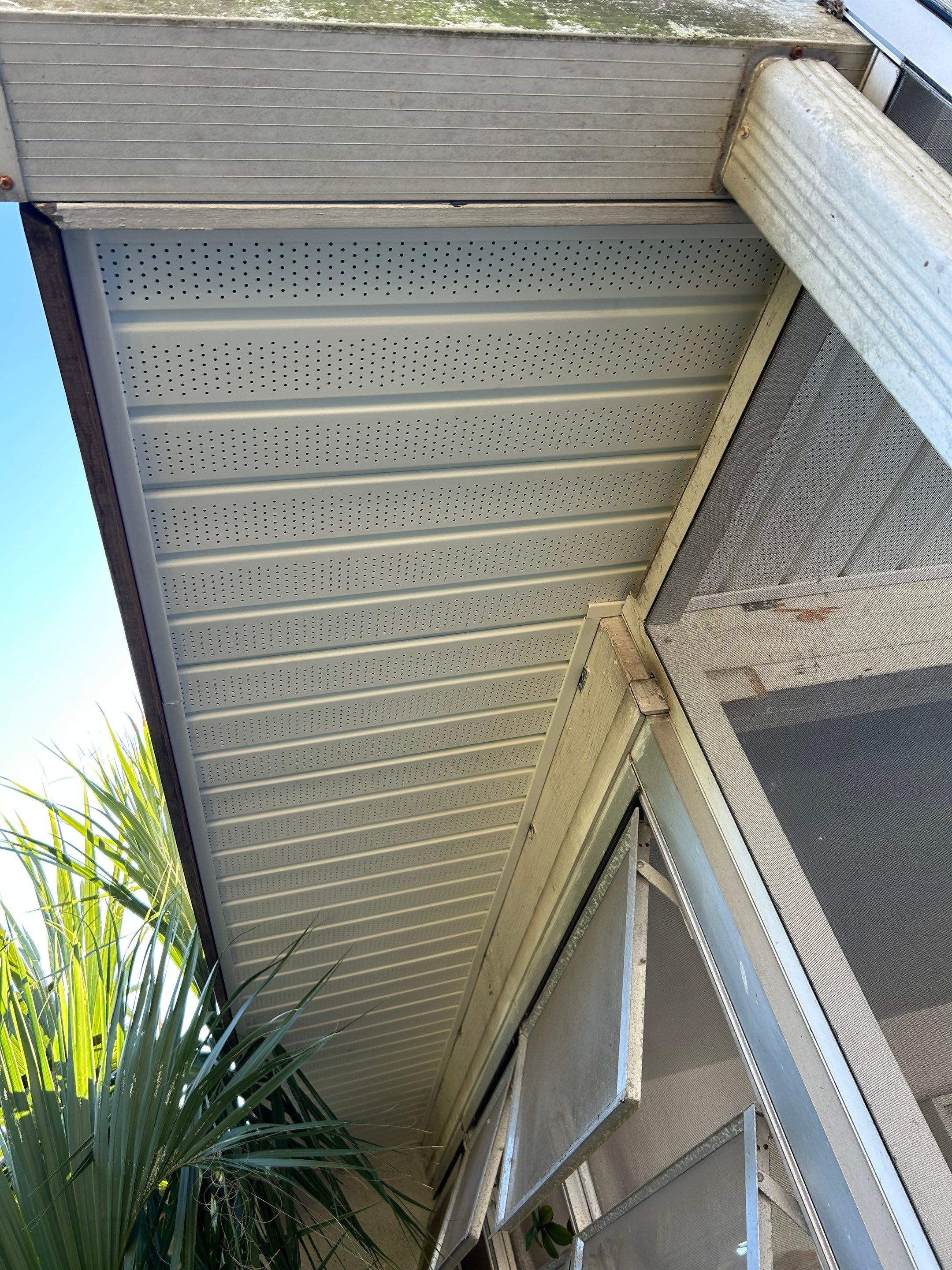 Replace soffit in Sarasota FL by Gutter Professors