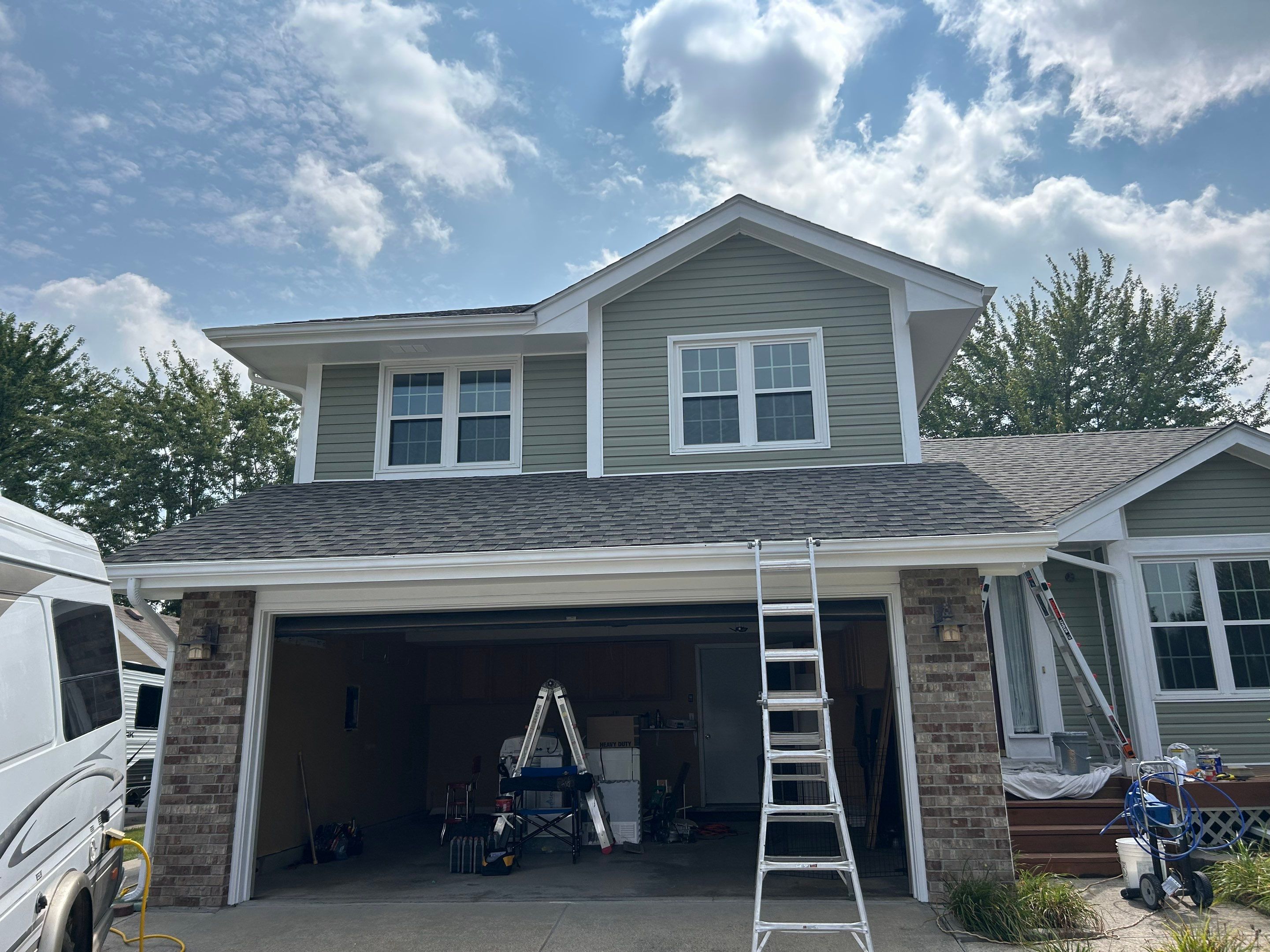 Vinyl siding in Pleasant Hill, IA by Blu Ember Properties