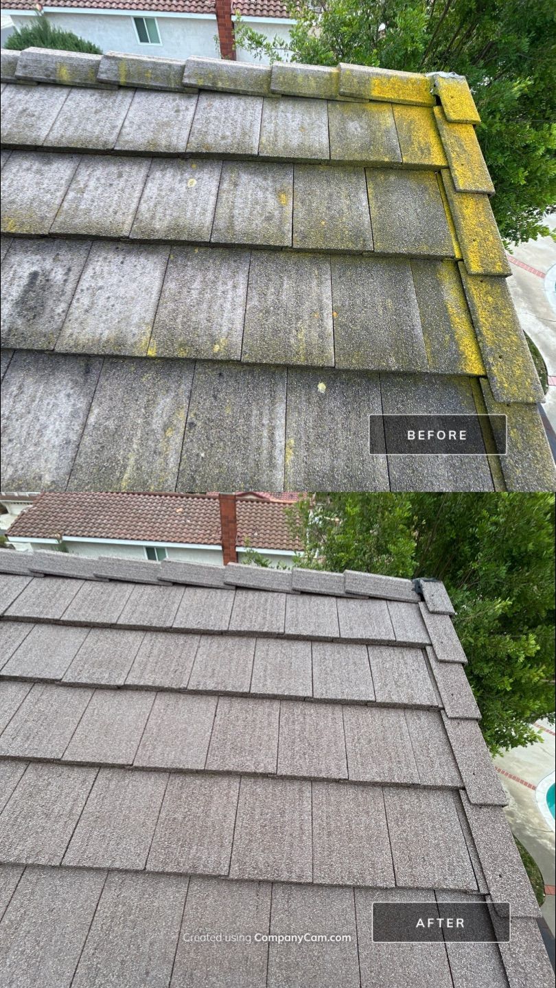 Roof Cleaning by La Power Washing Inc