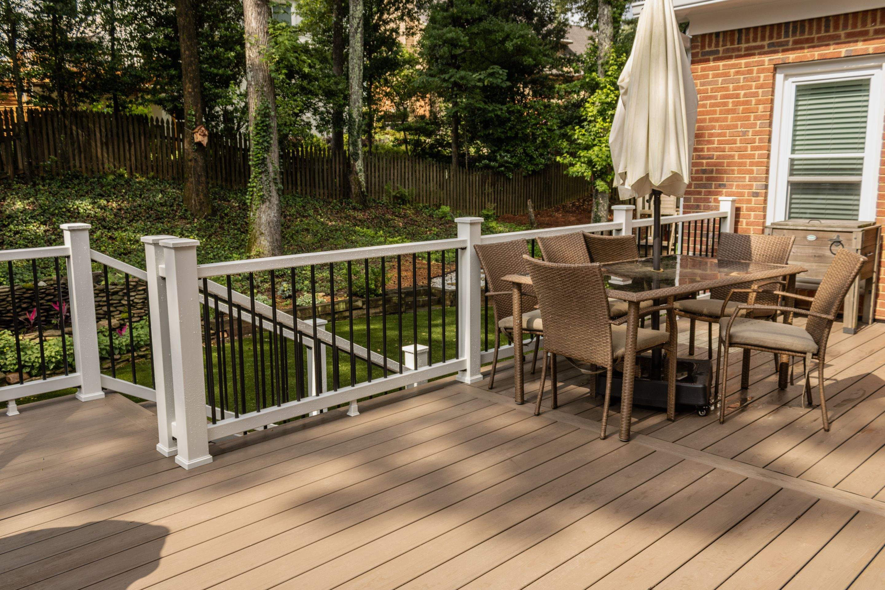Alpharetta, GA Deckorators Deck Build with Trex Railing by Nelson Exteriors 