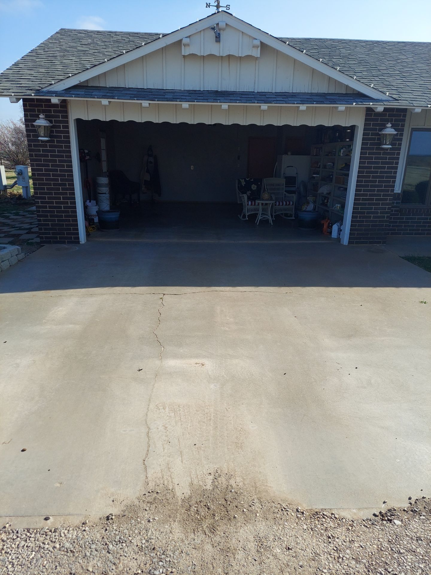 Garage & Sidewalk with Slate Stone by Copperhead Coatings
