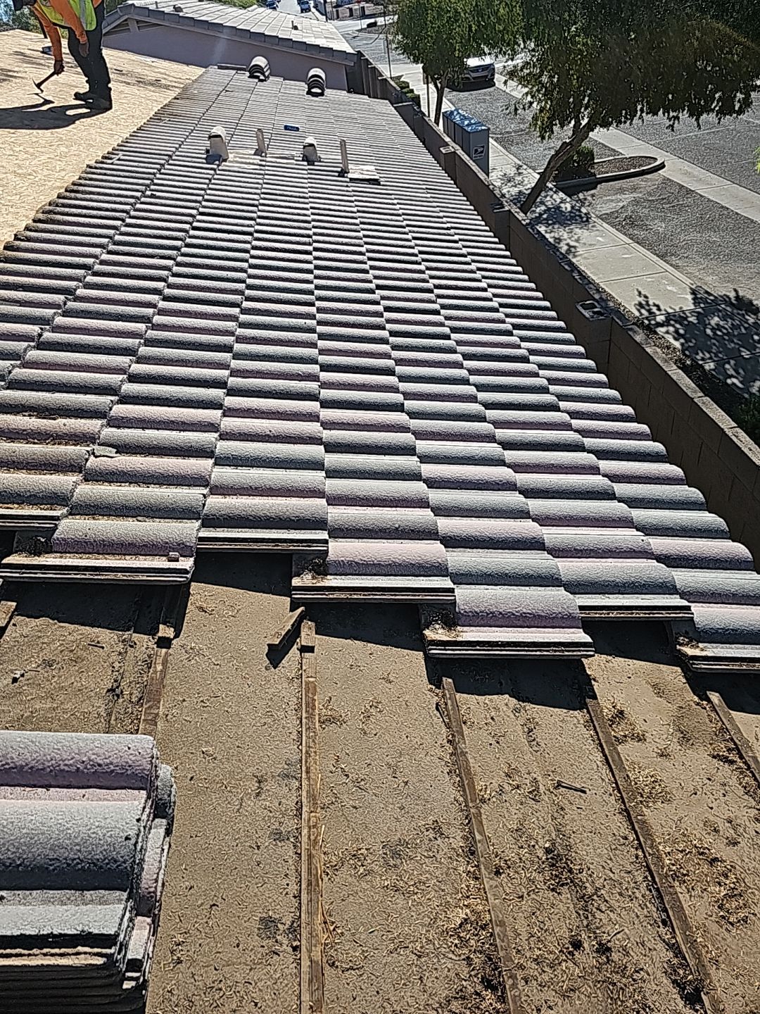 Santa Fe Blend Concrete Tile by Reimagine Roofing