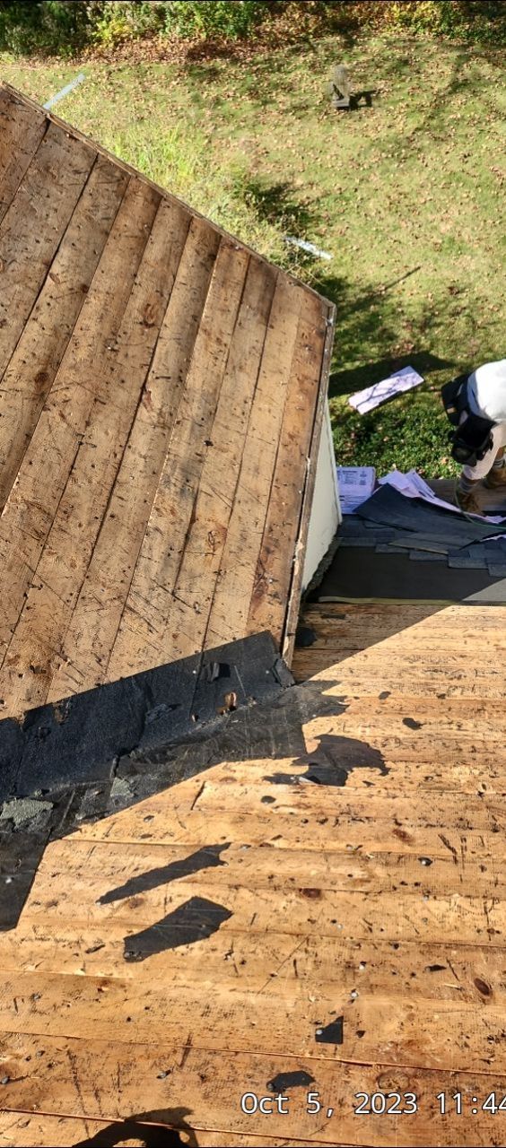 Residential Roofing Installation using Owens Corning TruDefinition Williamsburg gray by A Plus Exterior