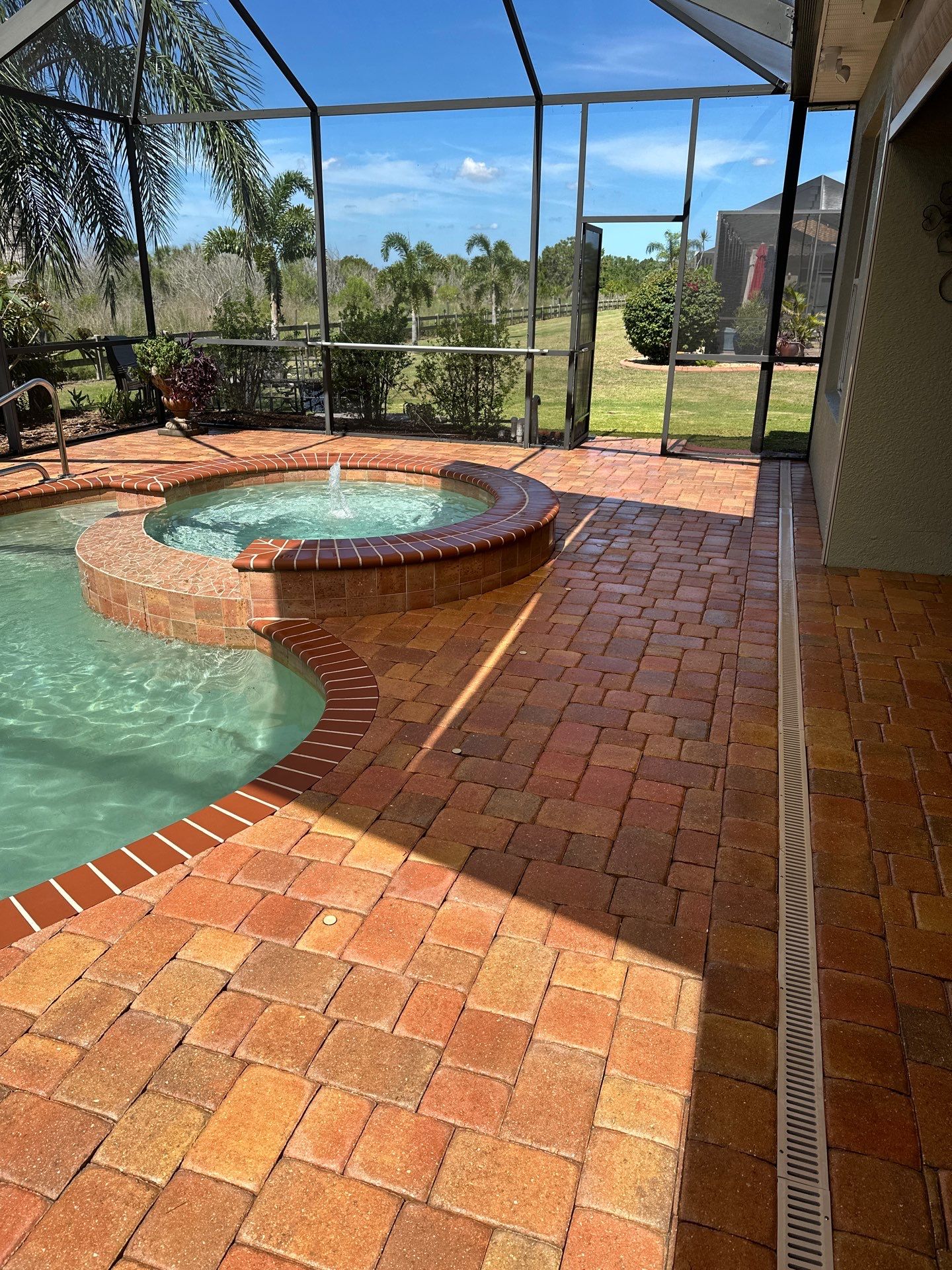 Paver Cleaning and Sealing in Sun City Center