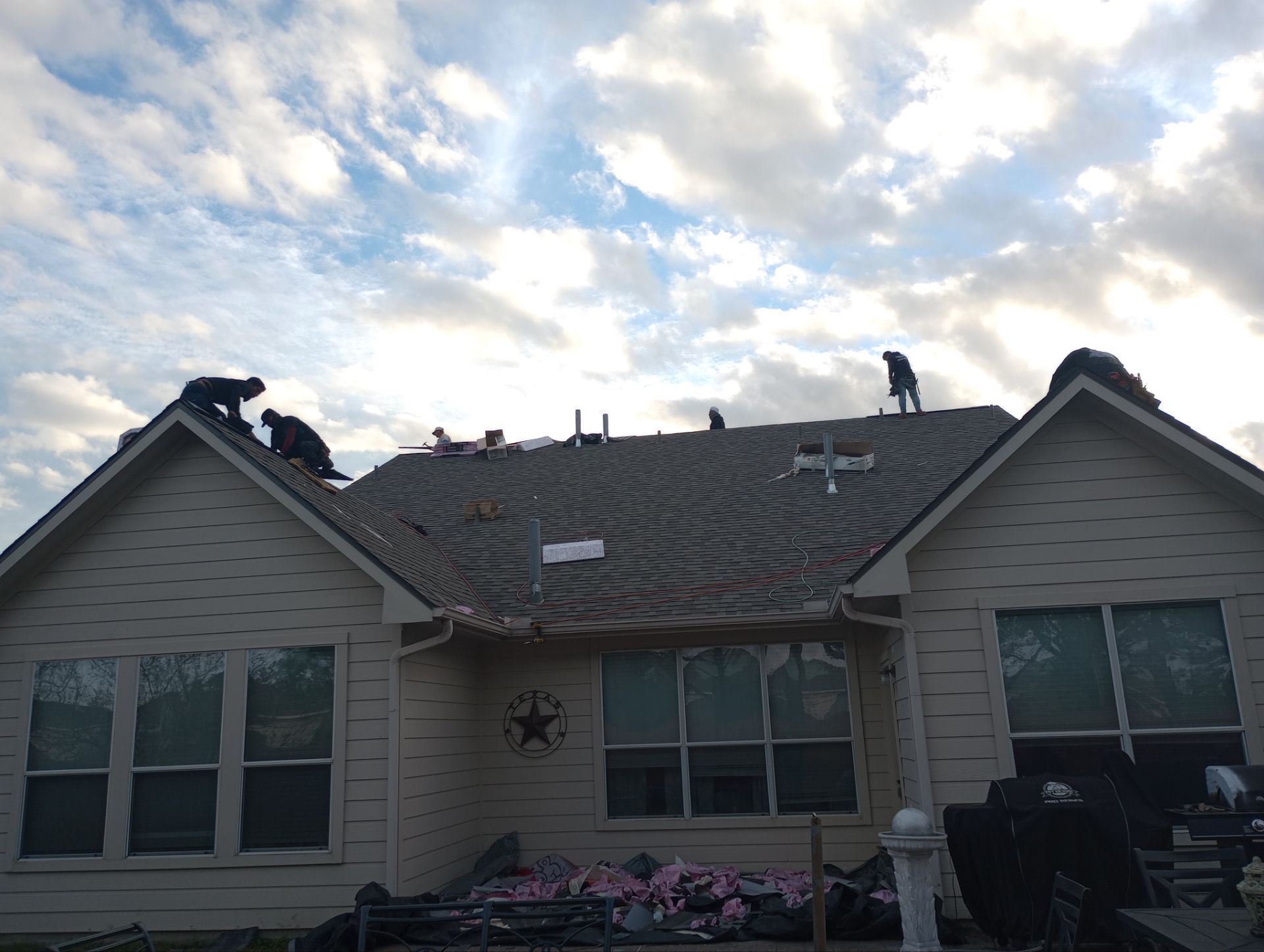 Residential Roofing Installation using Owen's Corning Duration (Lifetime) Shingles by Roof Repair Company