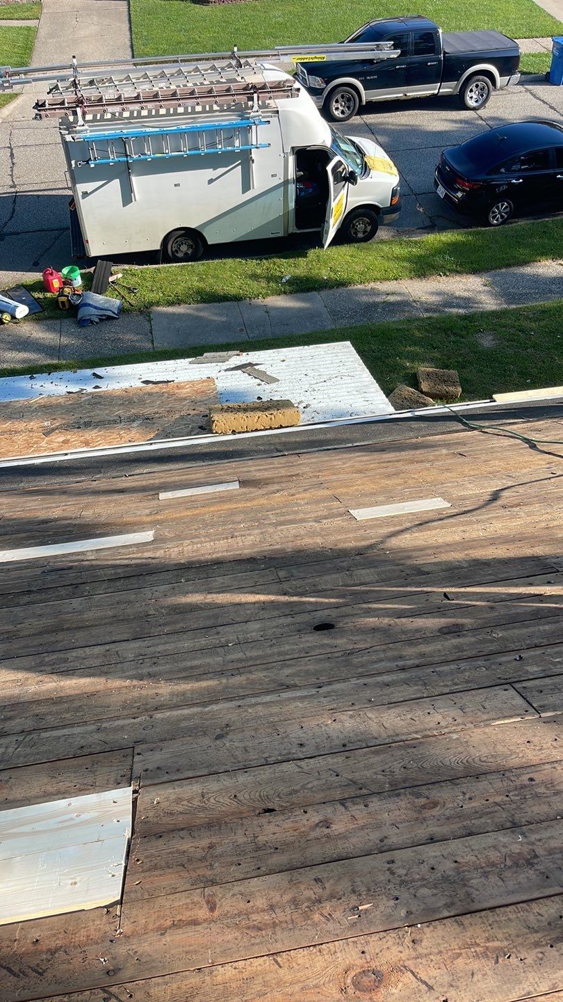 Residential Roofing Installation using Affordable, Reliable, Durable Asphalt Roofs by Smart Roof