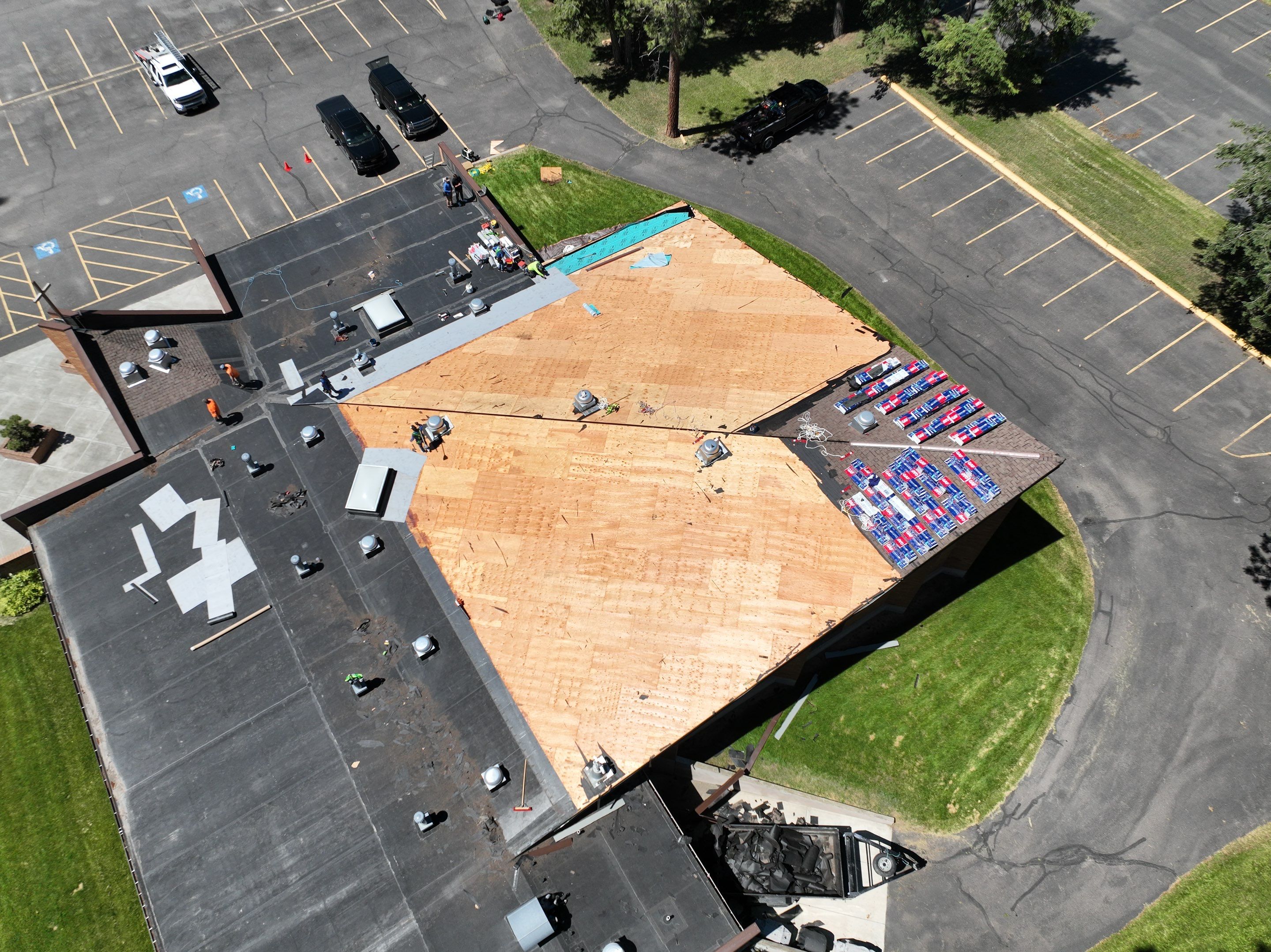 GAF Timberline HDZ - Charcoal by Montana Roofing Solutions