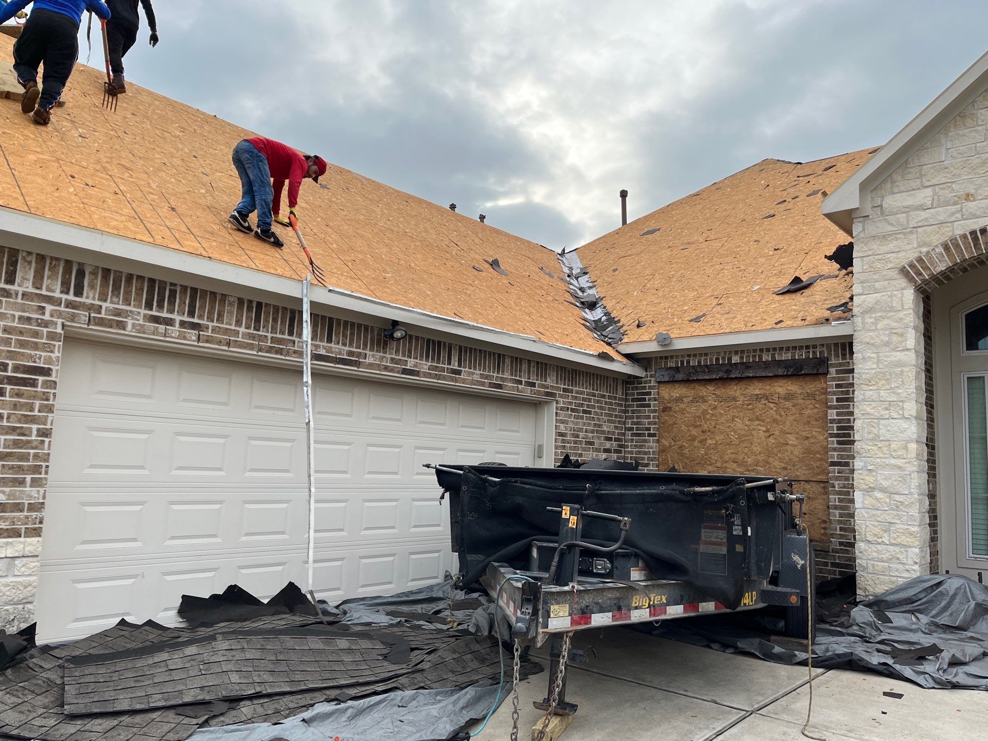 Hail Damage using Owen's Corning Duration (Lifetime) Shingles by Roof Repair Company