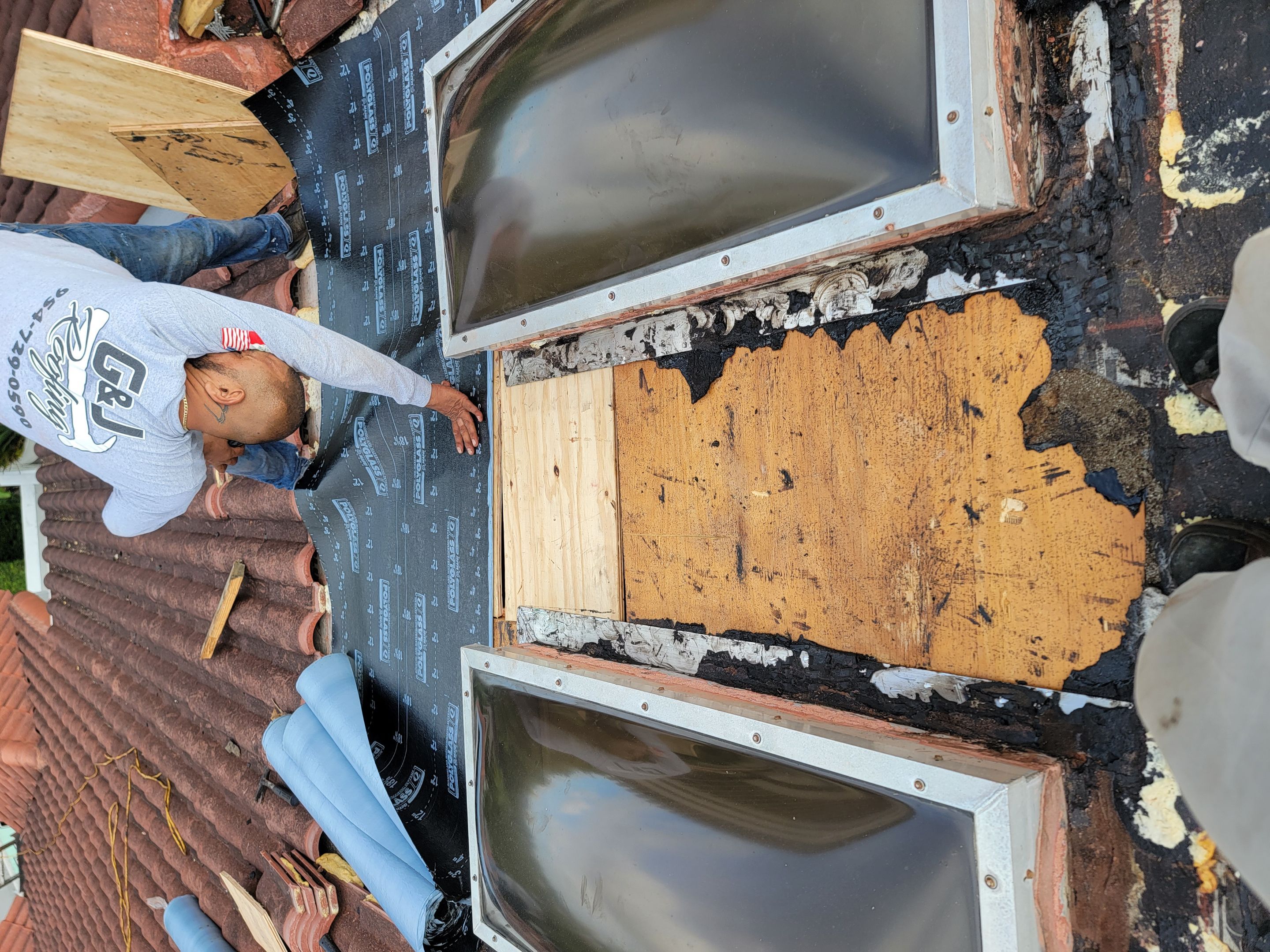 NE 37th Ave, Aventura, FL by G&J Roofing 