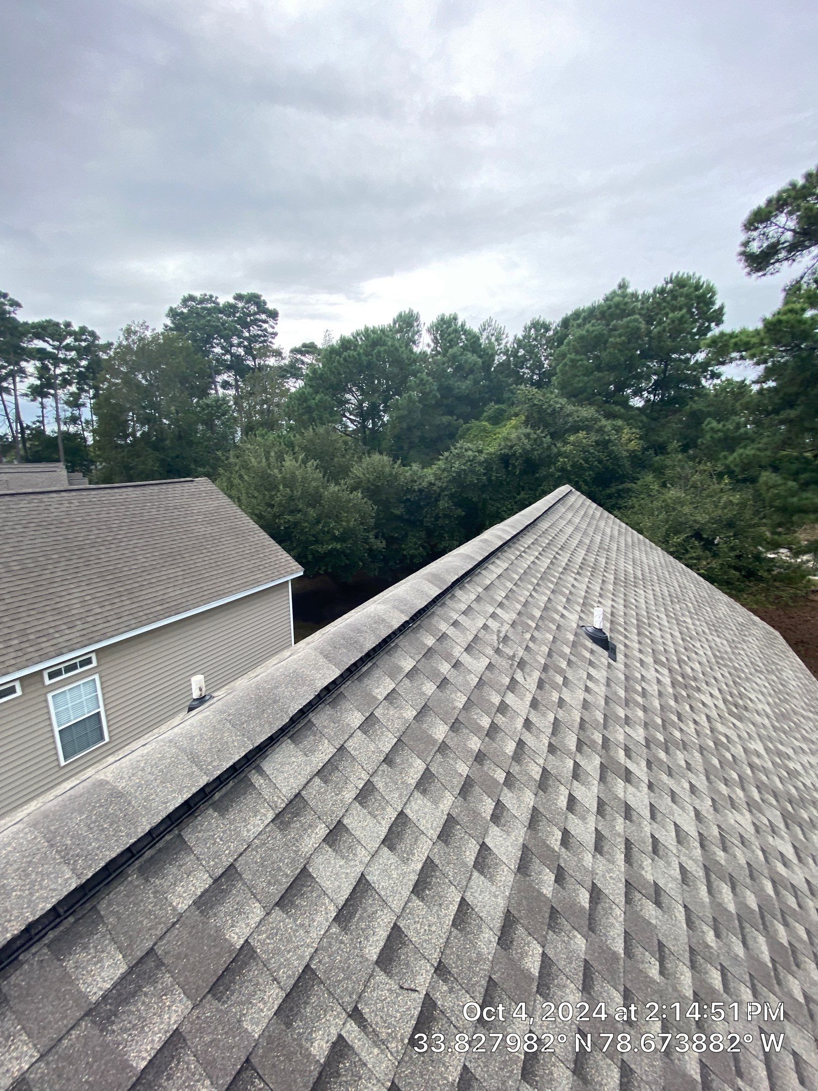 GAF HDZ - Weathered Wood by Linta Roofing Inc