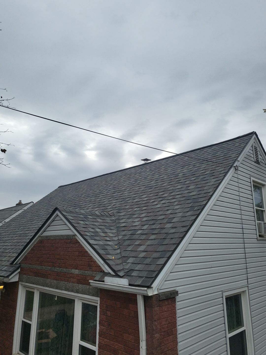 ATLAS PINNACLE COLOR: SUMMER STORM DRIP EDGE: TUXEDO GRAY by Eagle Eye Roofing